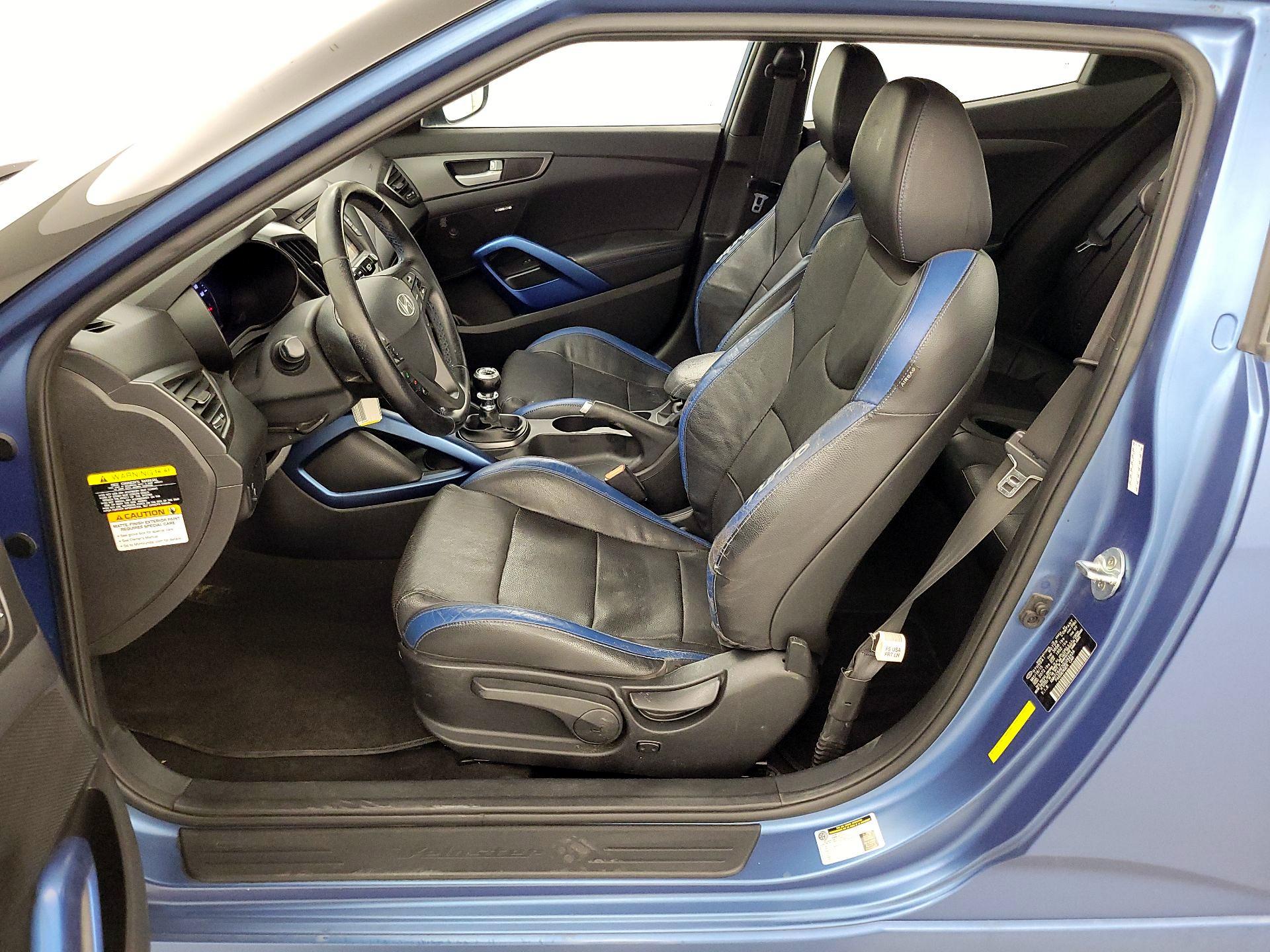 Thumbnail: 2016 Hyundai Veloster - 11