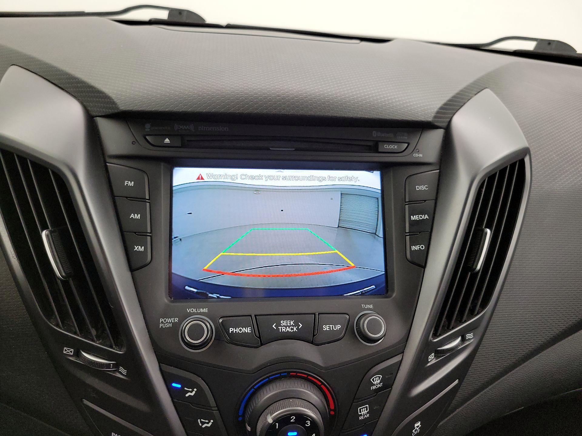 Thumbnail: 2016 Hyundai Veloster - 14