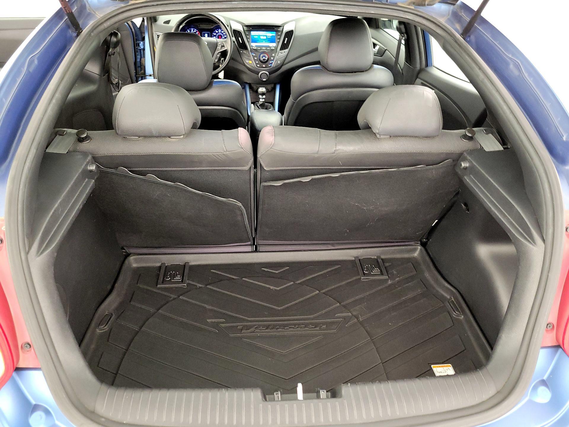 Thumbnail: 2016 Hyundai Veloster - 20