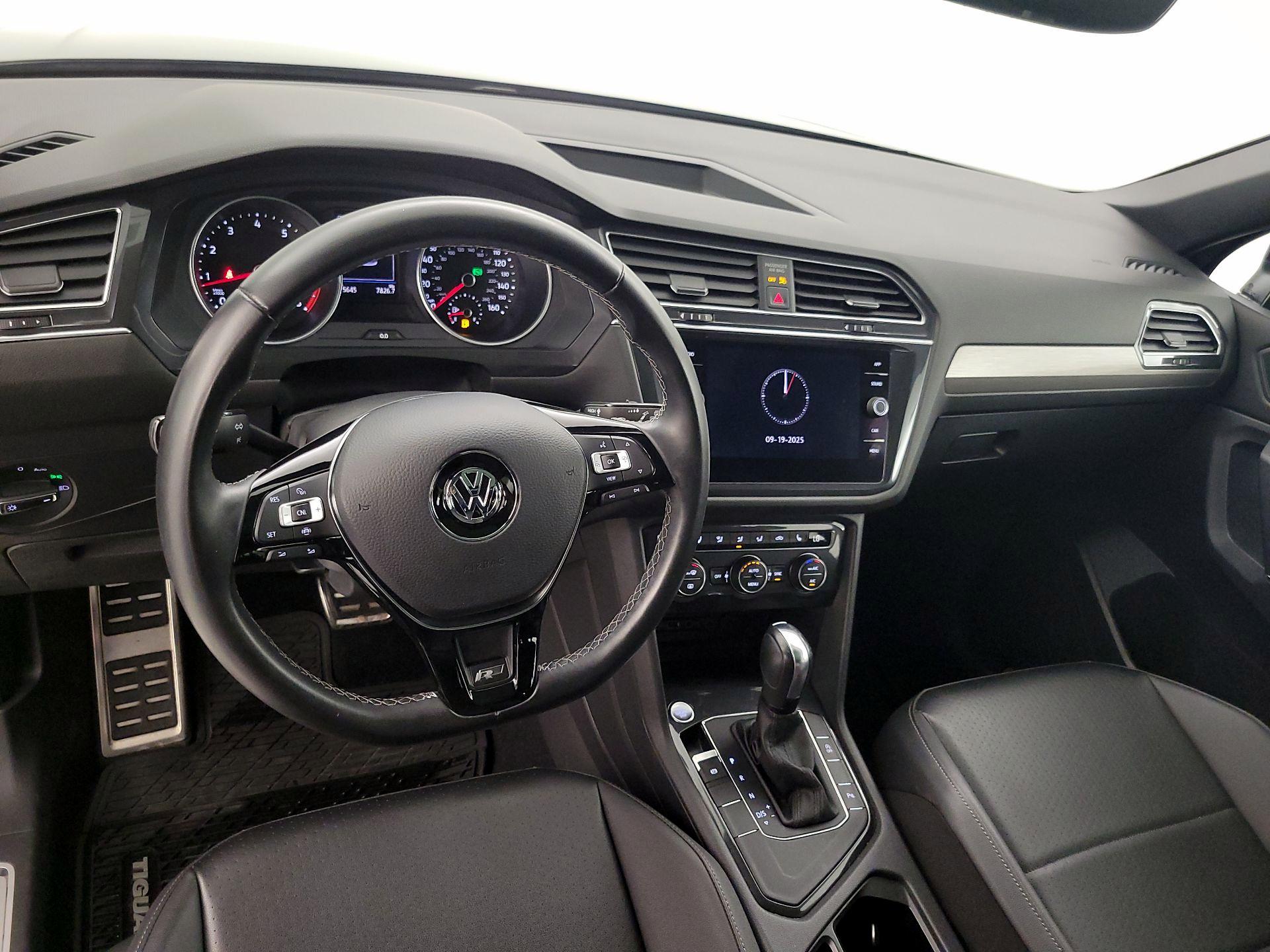 Thumbnail: 2020 Volkswagen Tiguan - 9