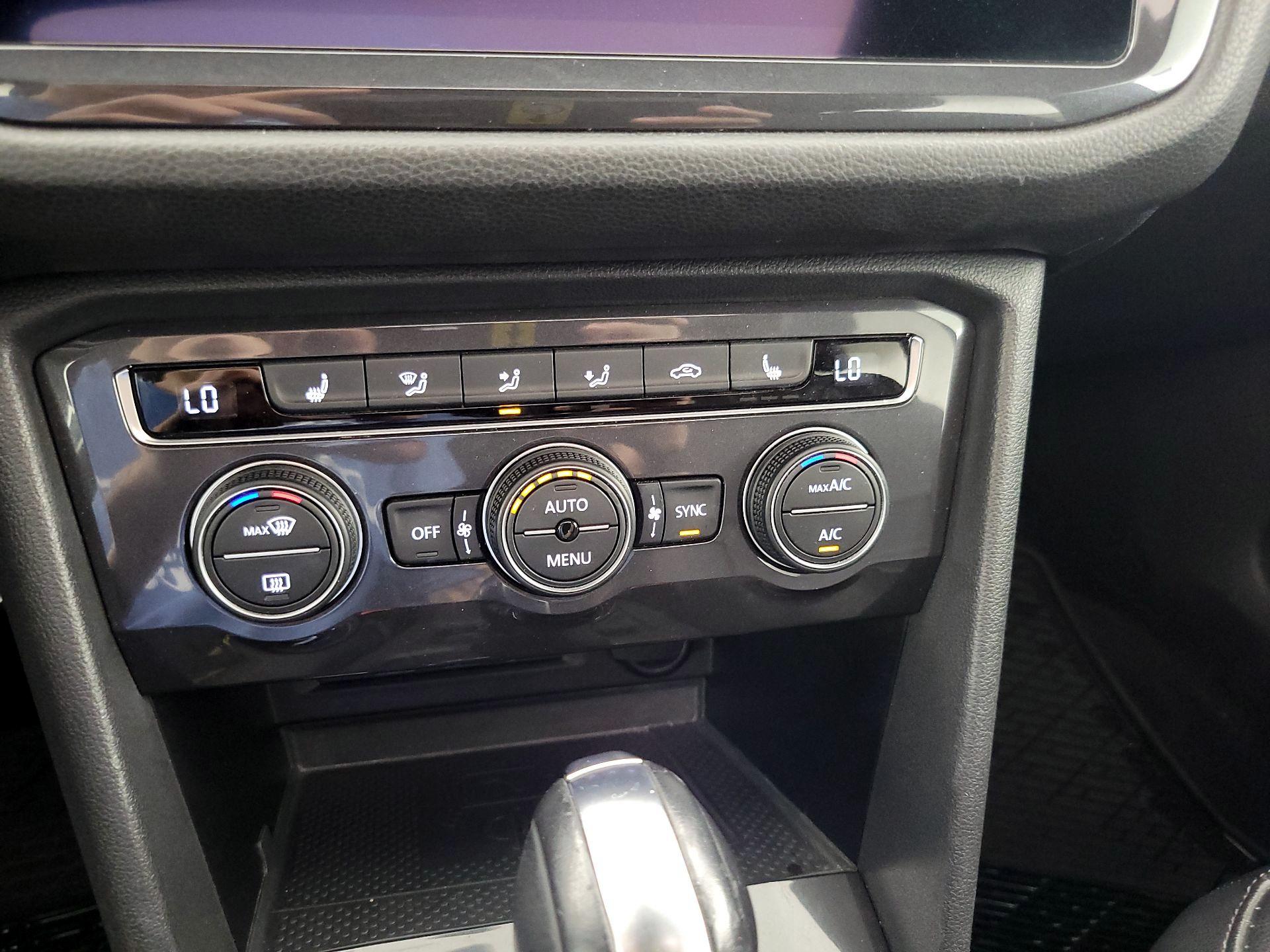 Thumbnail: 2020 Volkswagen Tiguan - 16