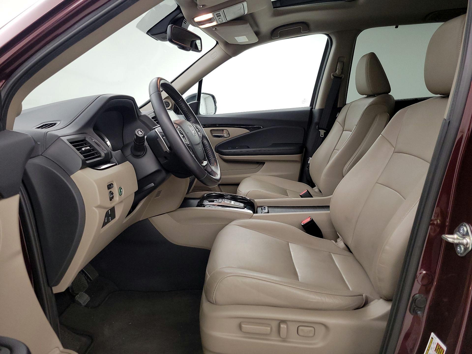 Thumbnail: 2017 Honda Pilot - 11