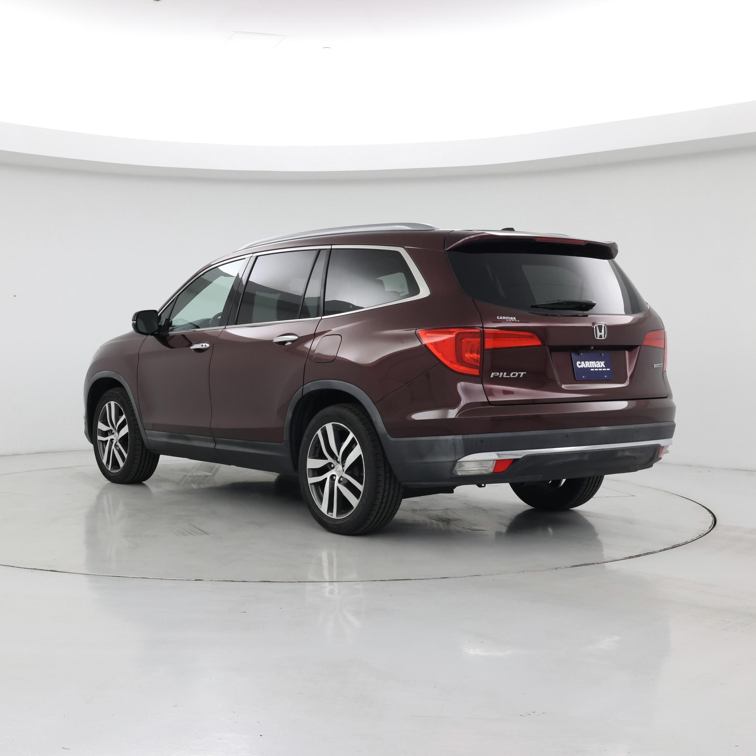 Thumbnail: 2017 Honda Pilot - 2