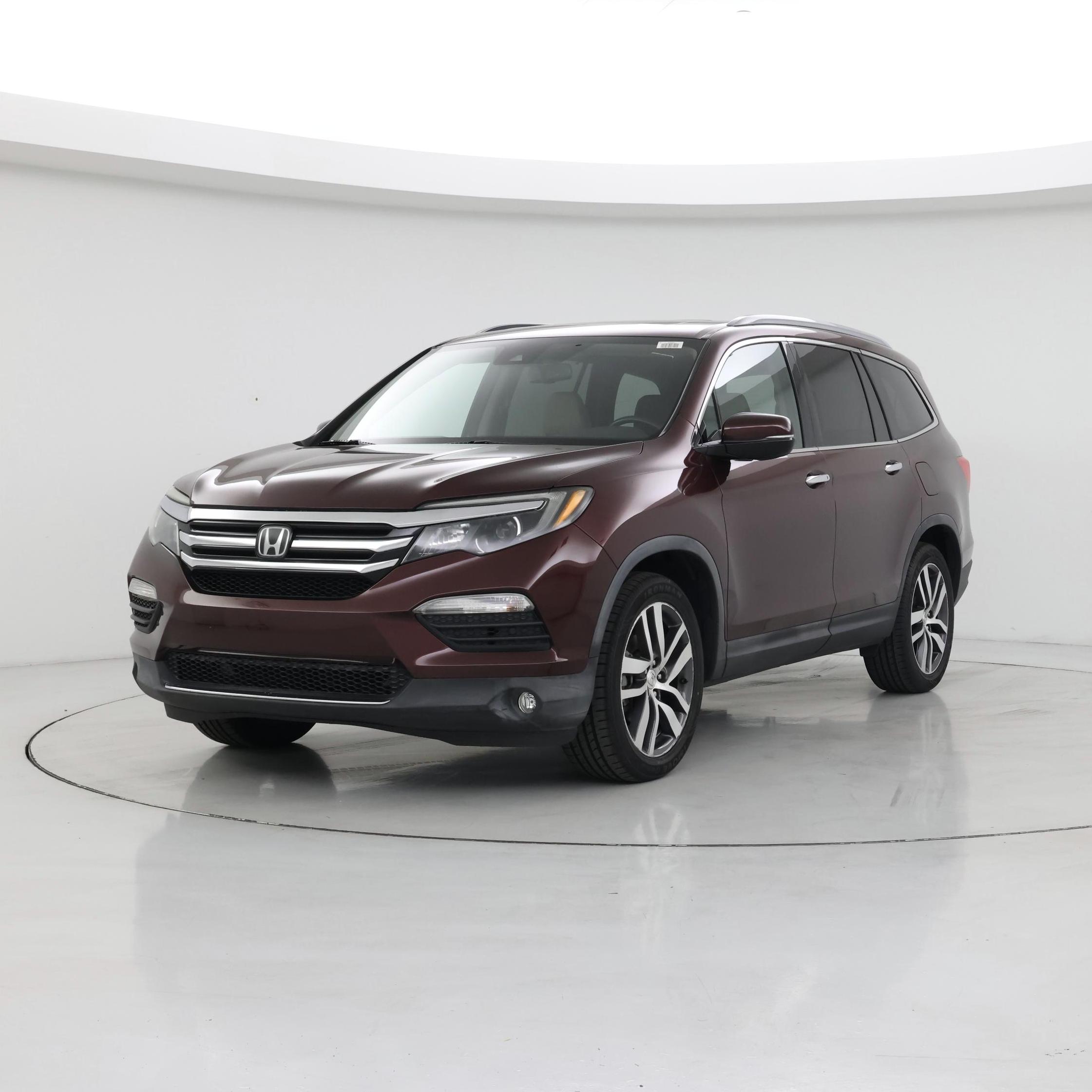 Thumbnail: 2017 Honda Pilot - 4