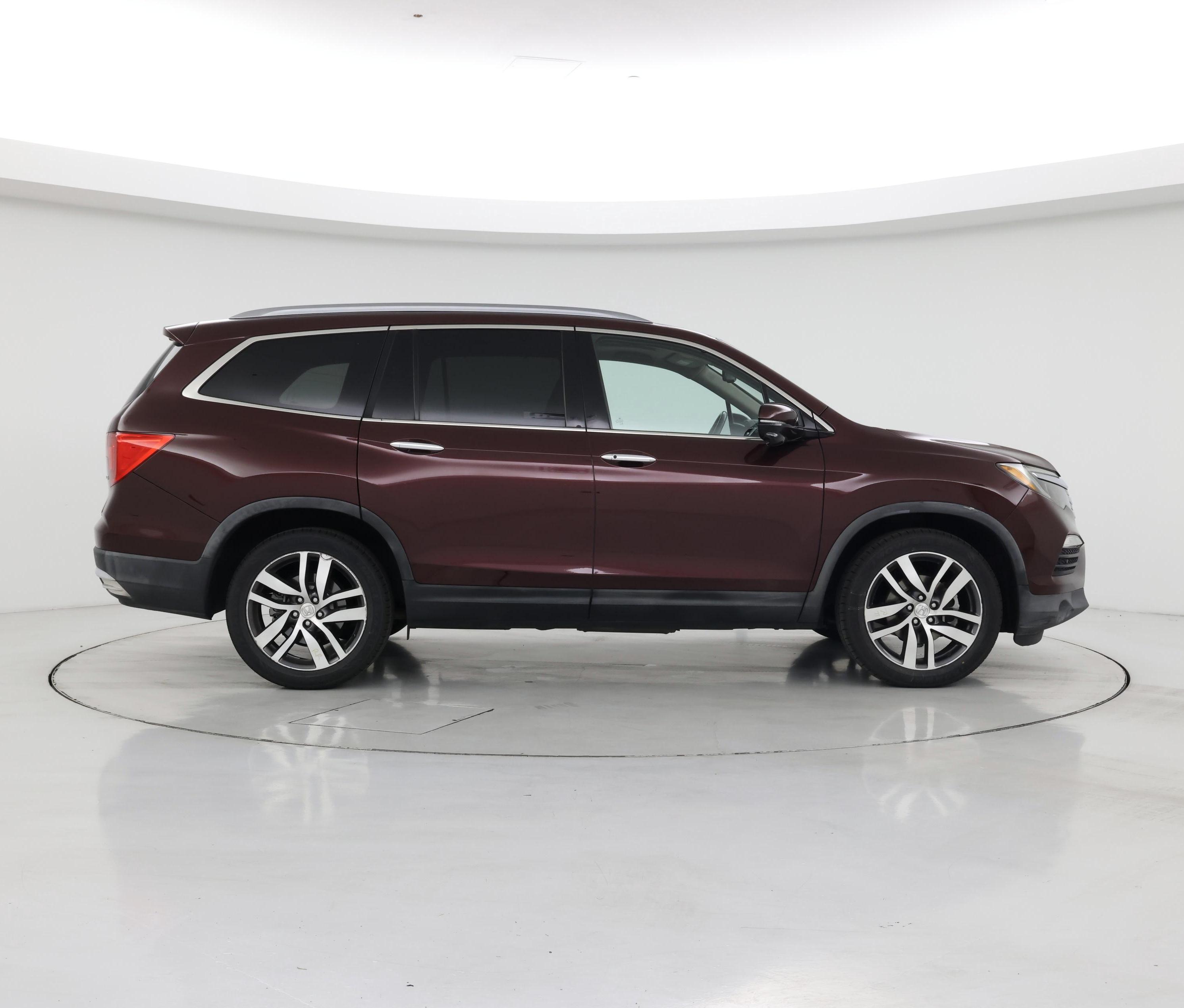 Thumbnail: 2017 Honda Pilot - 7