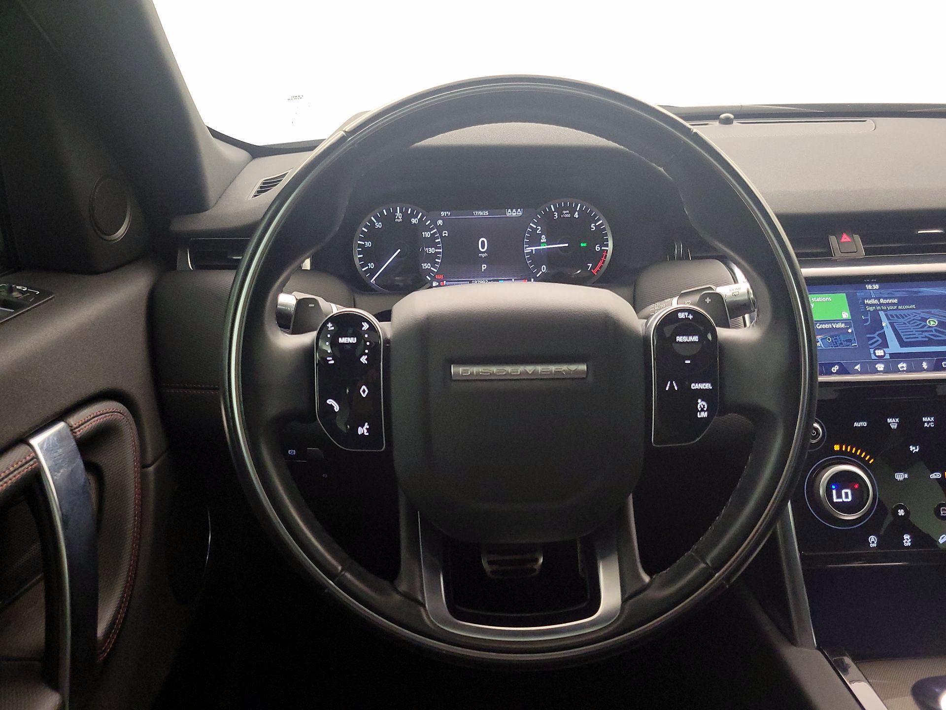 Thumbnail: 2020 Land Rover Discovery Sport - 10