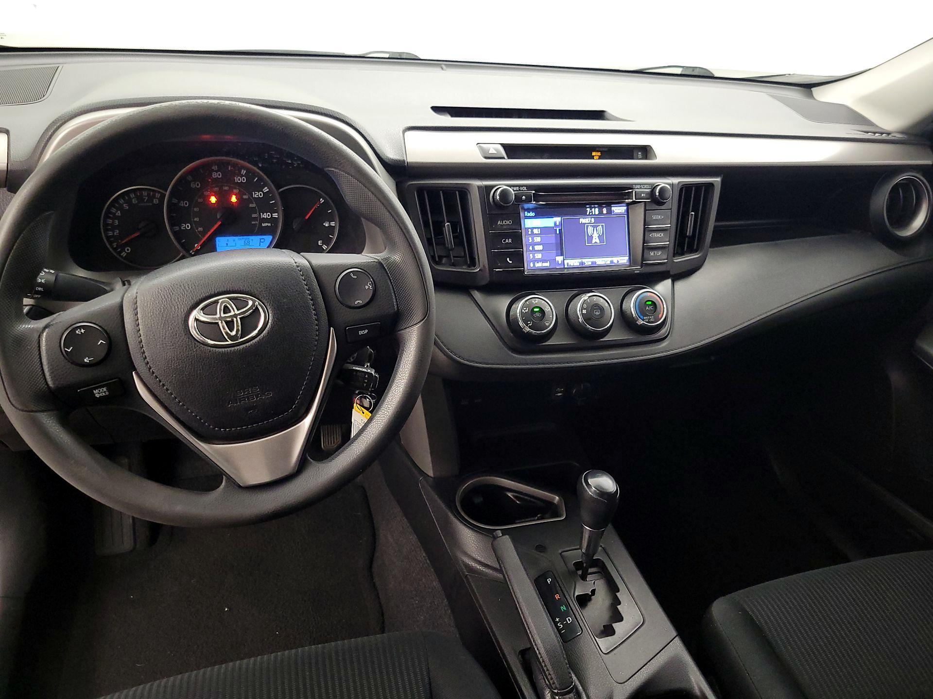 Thumbnail: 2016 Toyota RAV4 - 9