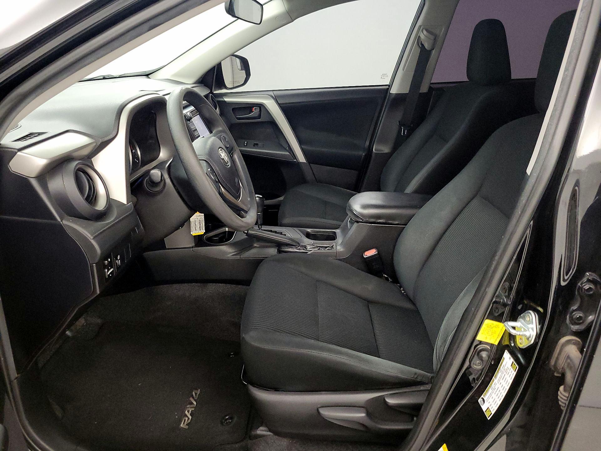 Thumbnail: 2016 Toyota RAV4 - 11