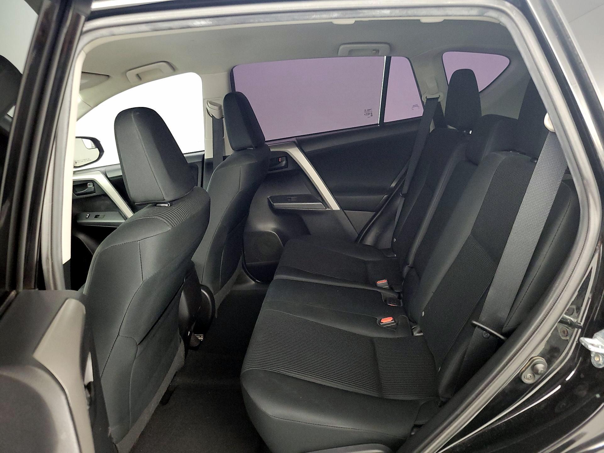 Thumbnail: 2016 Toyota RAV4 - 19