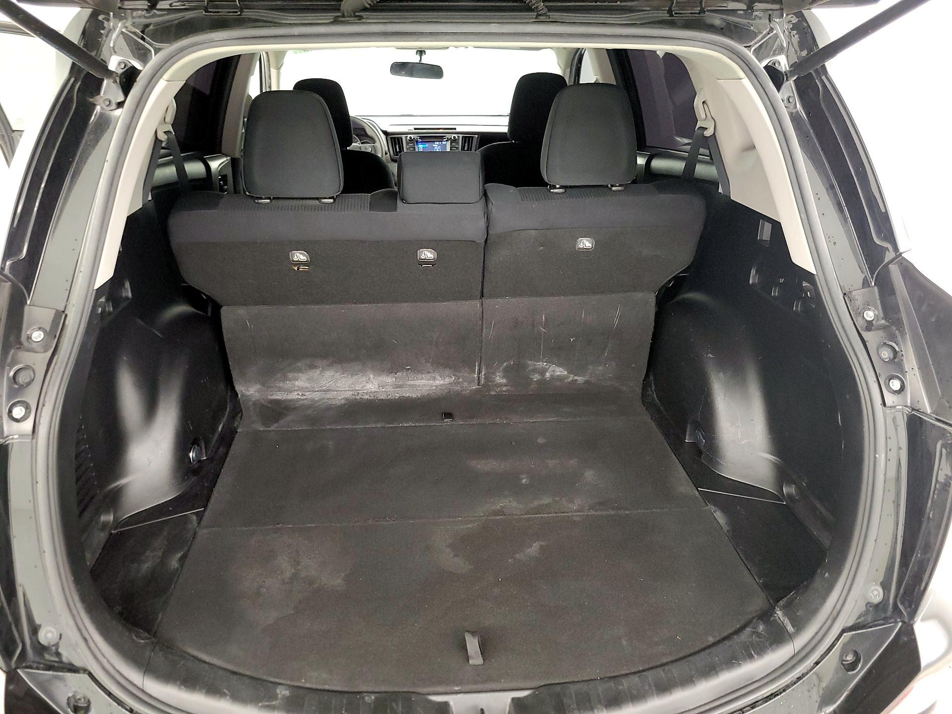 Thumbnail: 2016 Toyota RAV4 - 20