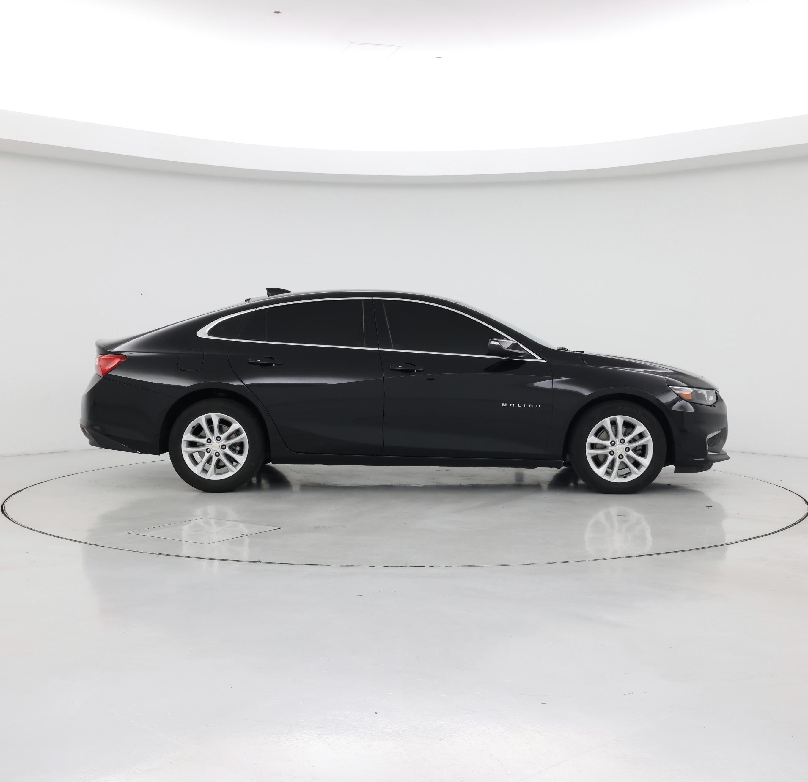 Thumbnail: 2018 Chevrolet Malibu - 7