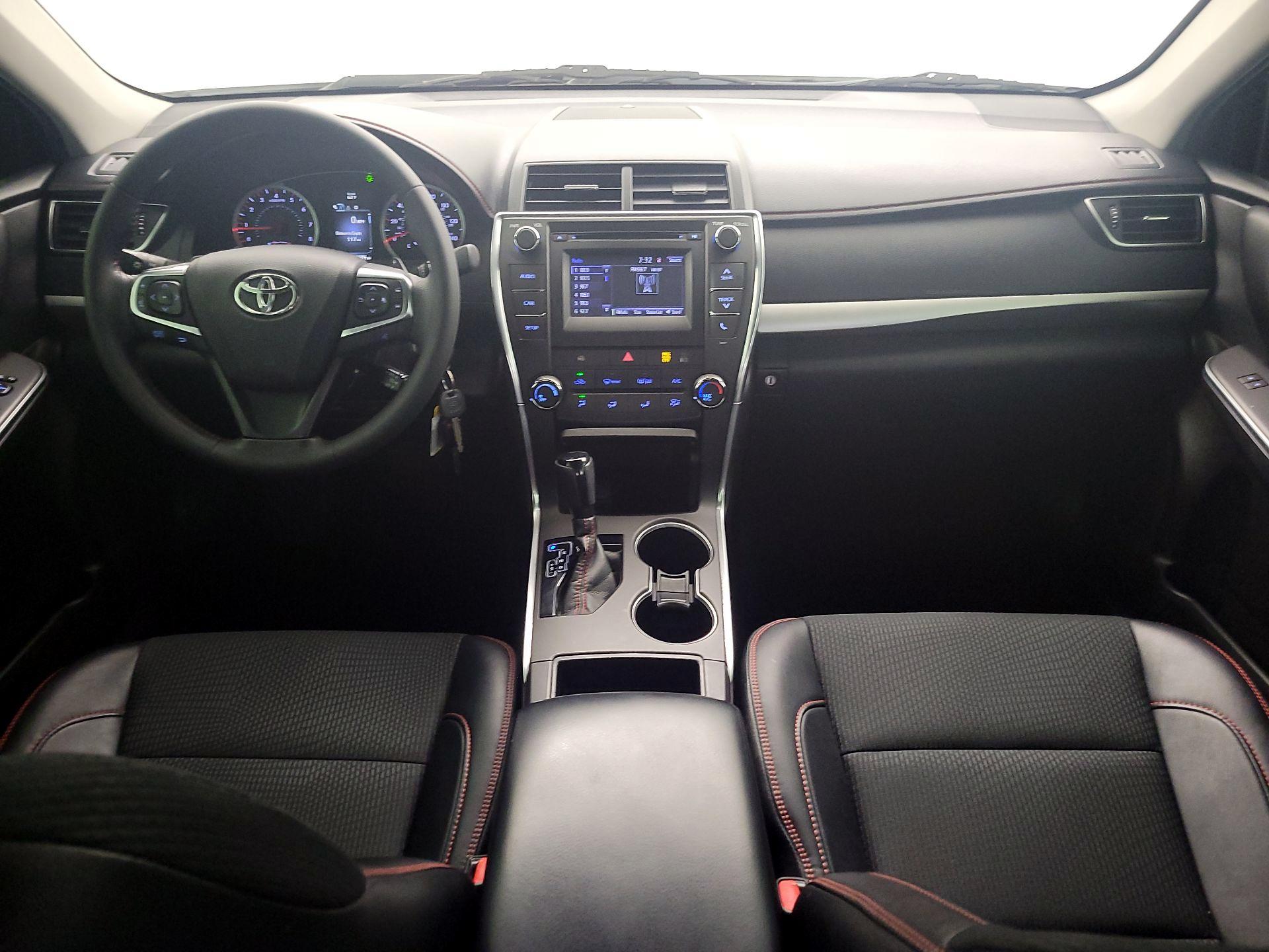 Thumbnail: 2017 Toyota Camry - 9