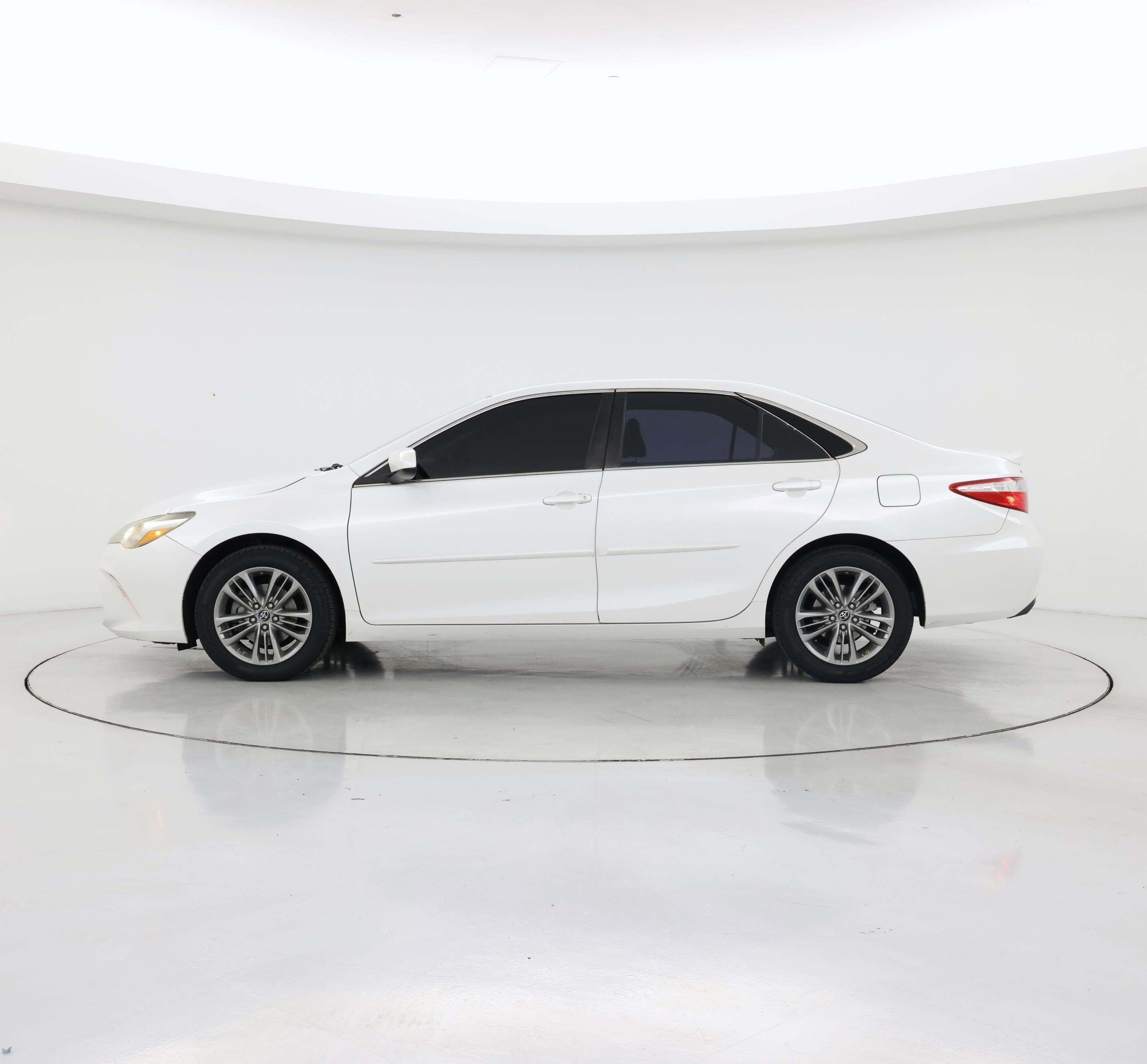 Thumbnail: 2017 Toyota Camry - 3