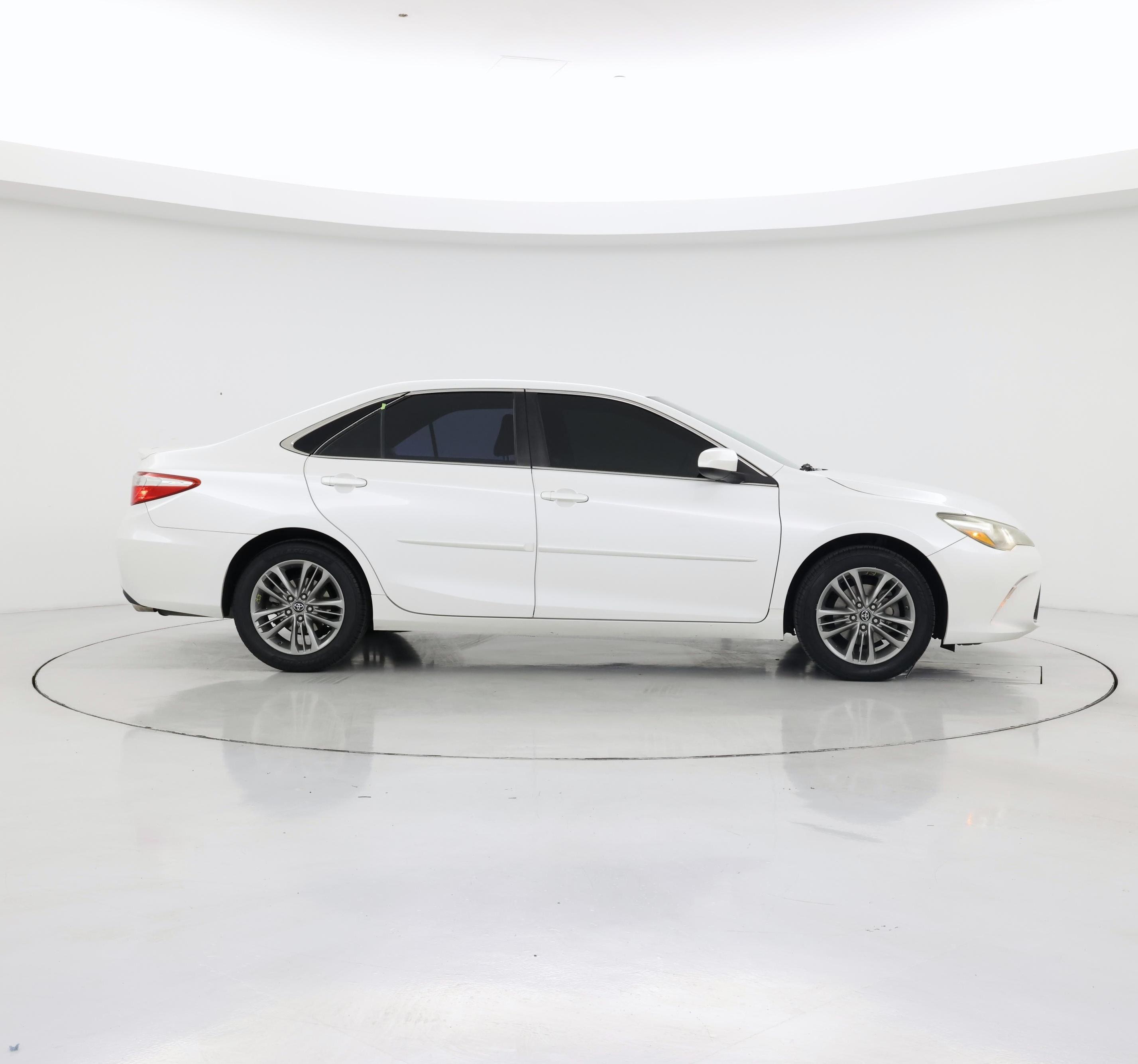 Thumbnail: 2017 Toyota Camry - 7