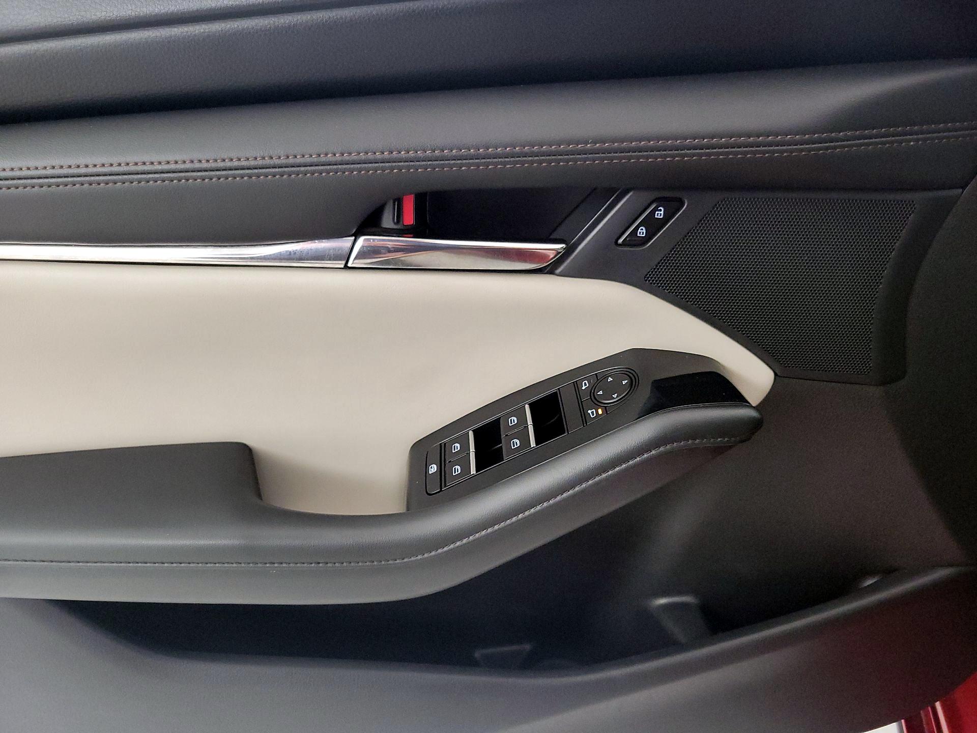 Thumbnail: 2019 Mazda Mazda3 - 12