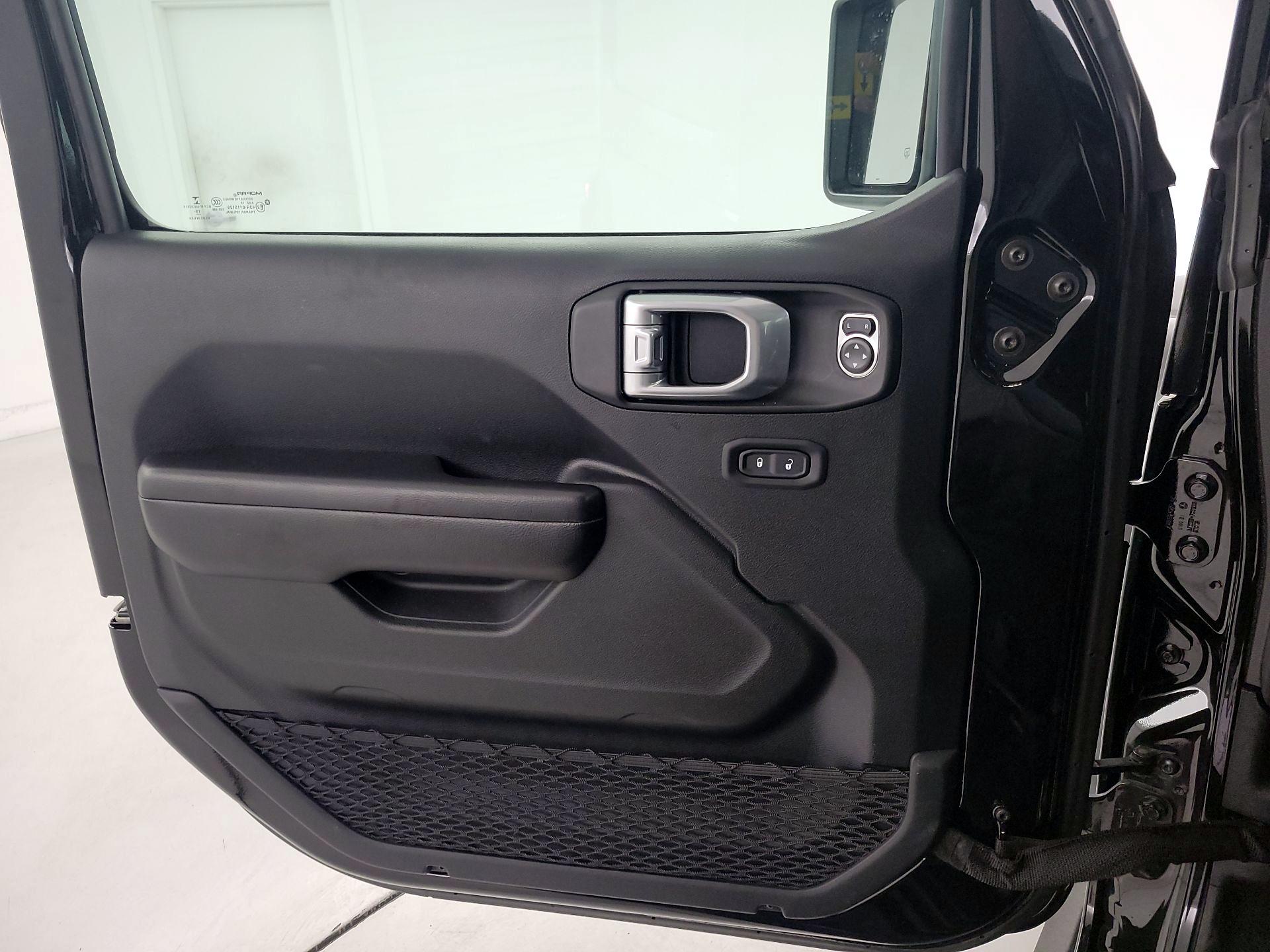 Thumbnail: 2020 Jeep Wrangler - 12