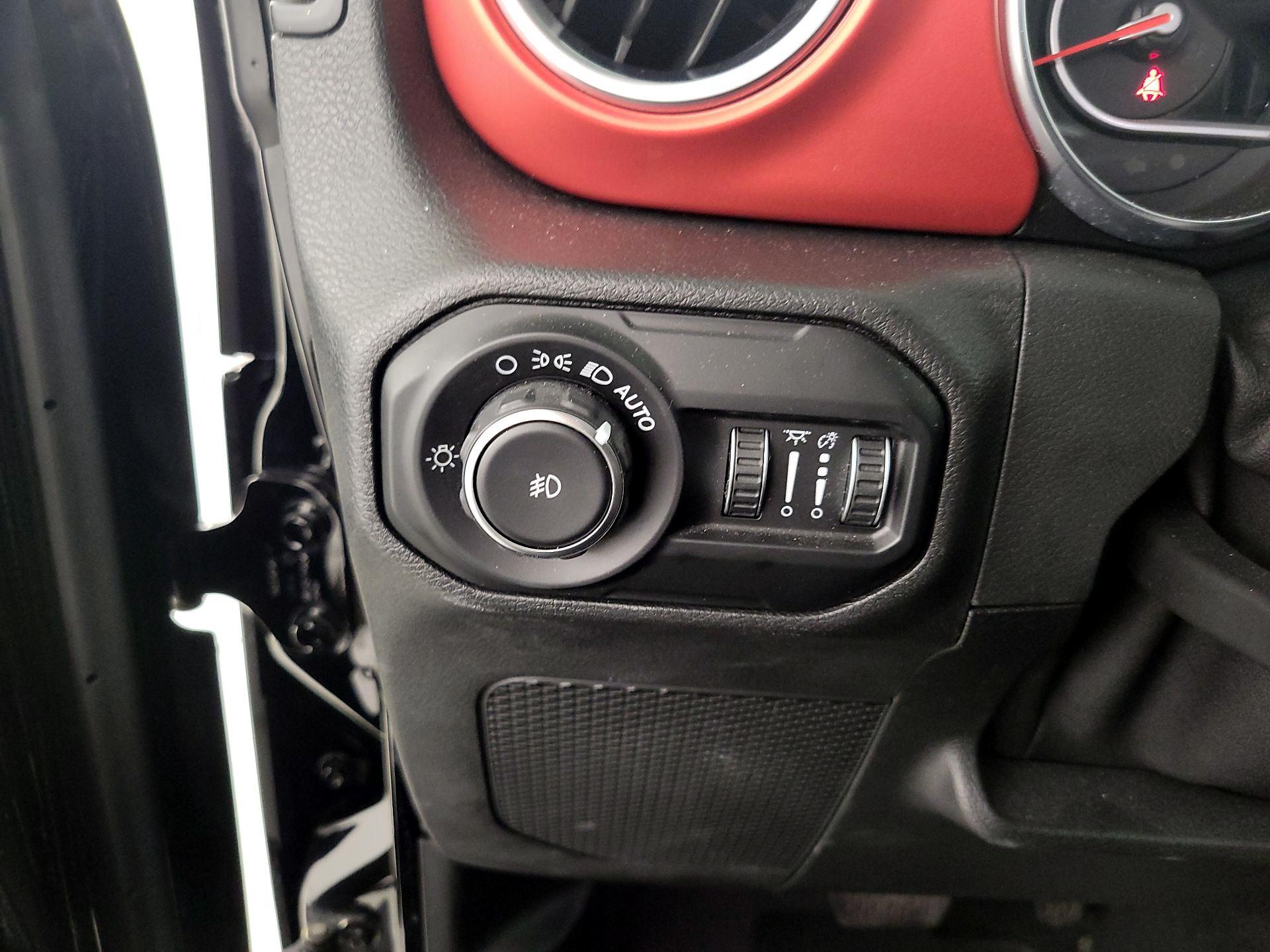 Thumbnail: 2020 Jeep Wrangler - 13