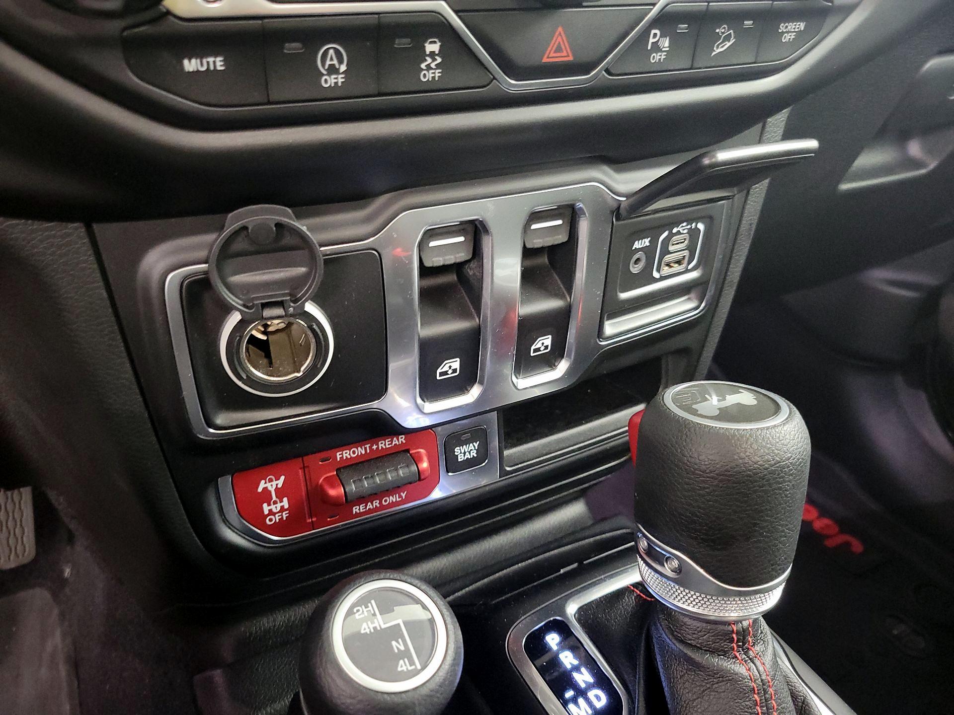 Thumbnail: 2020 Jeep Wrangler - 19