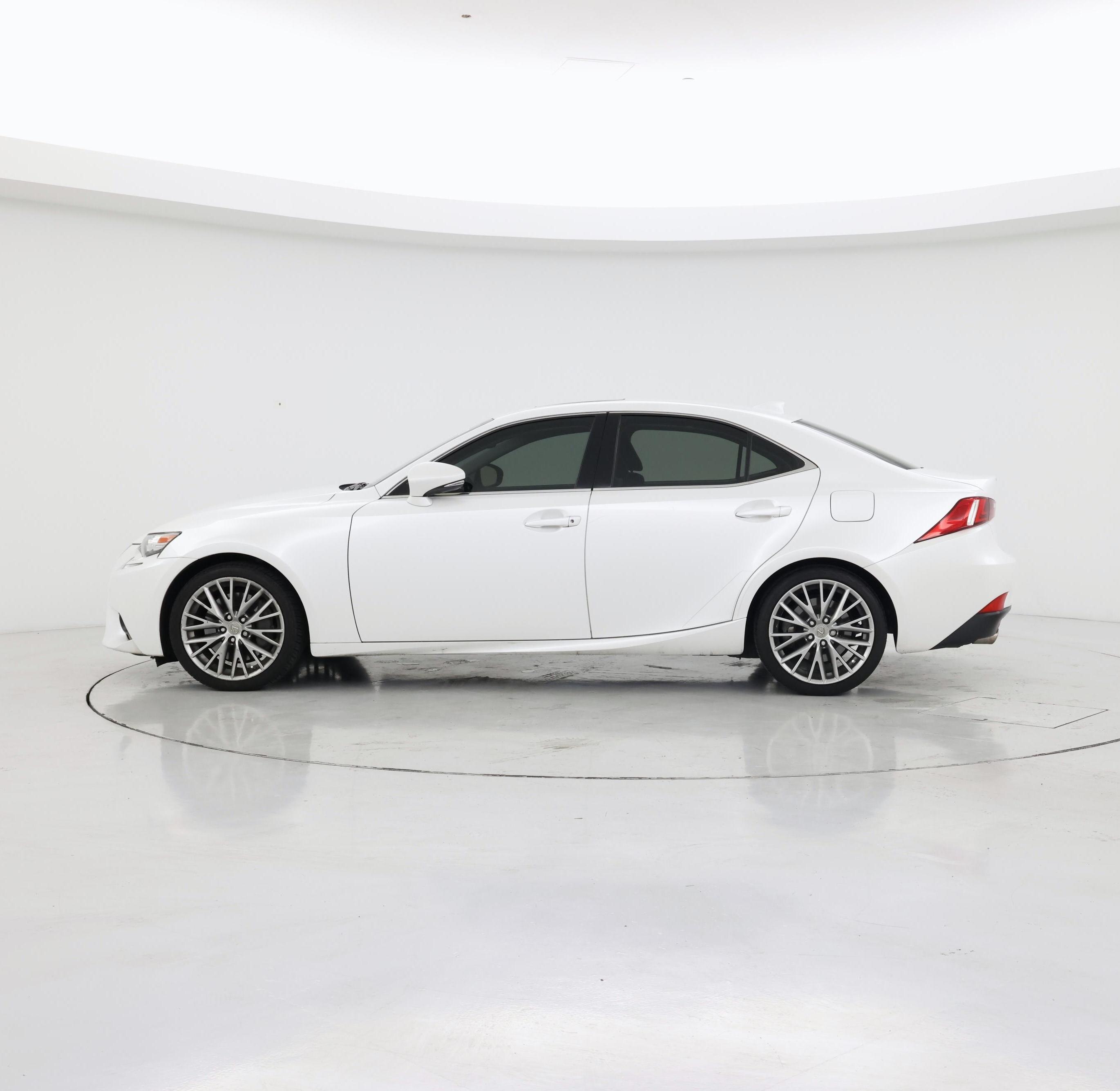 Thumbnail: 2016 Lexus IS - 3