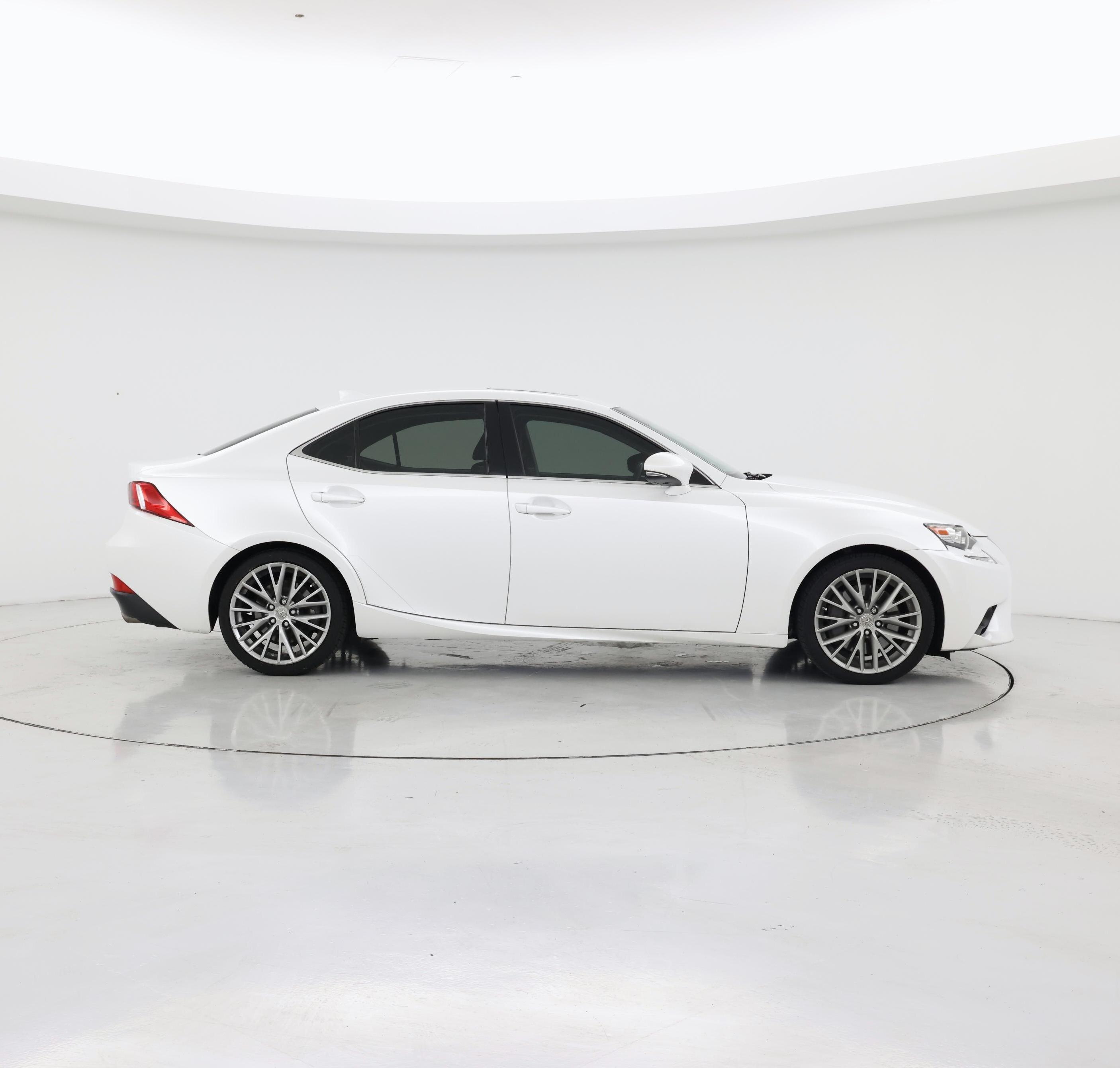 Thumbnail: 2016 Lexus IS - 7