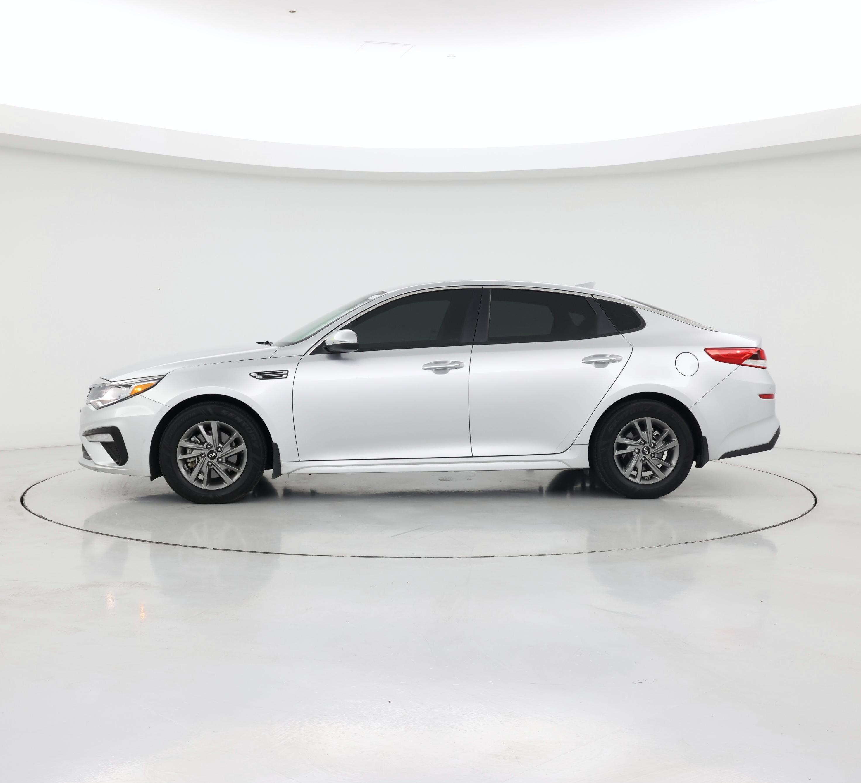 Thumbnail: 2019 Kia Optima - 3