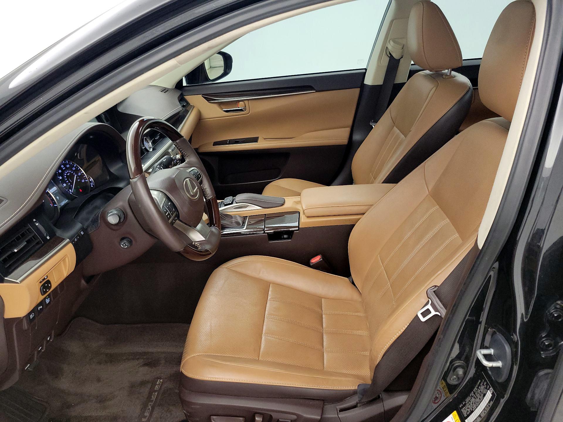 Thumbnail: 2017 Lexus ES - 11