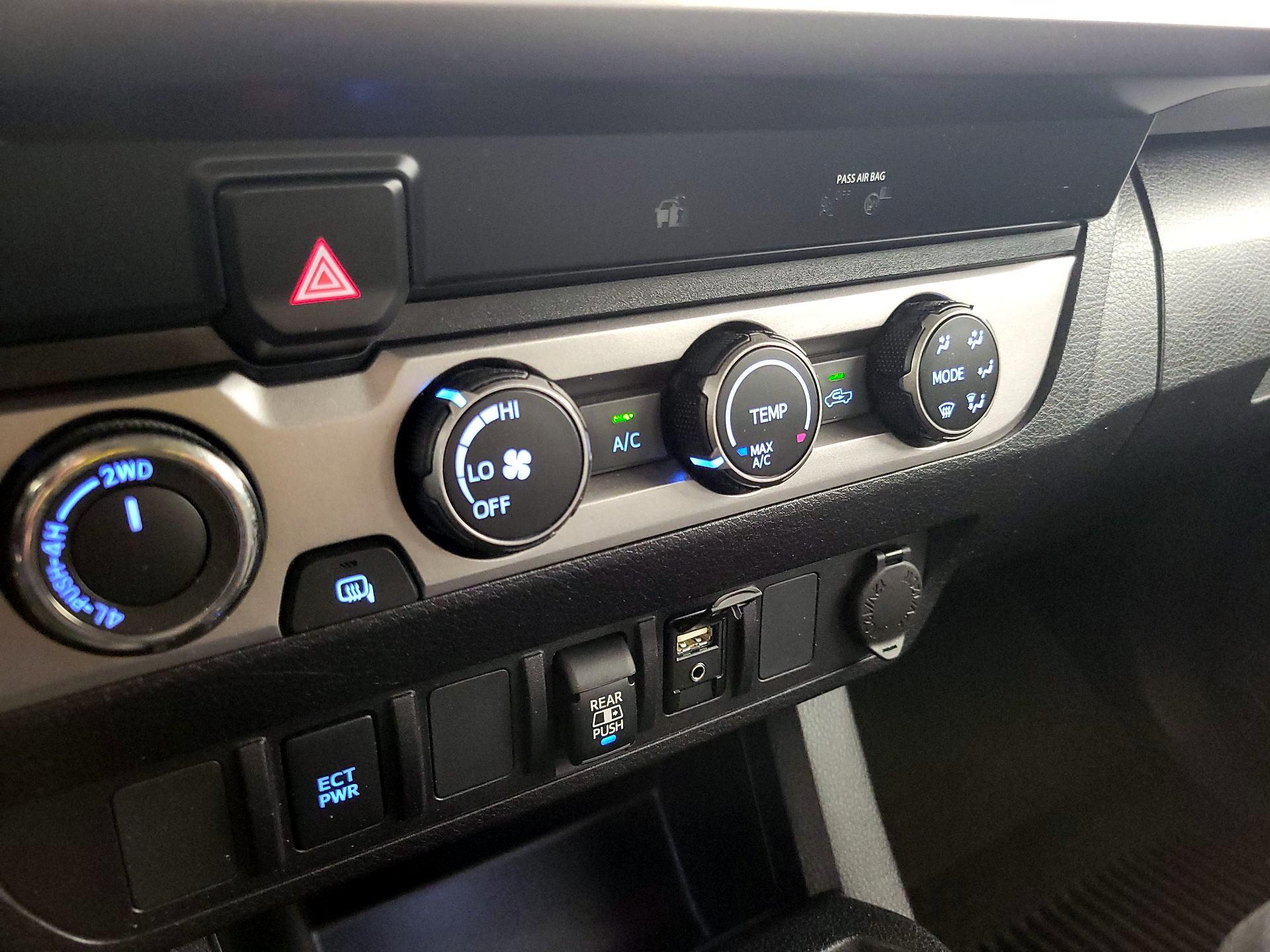 Thumbnail: 2019 Toyota Tacoma - 16