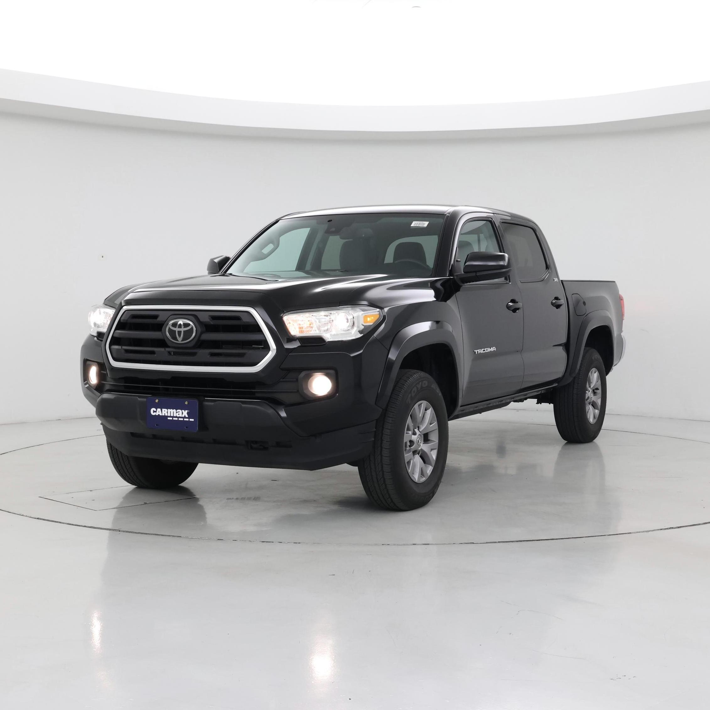 Thumbnail: 2019 Toyota Tacoma - 4