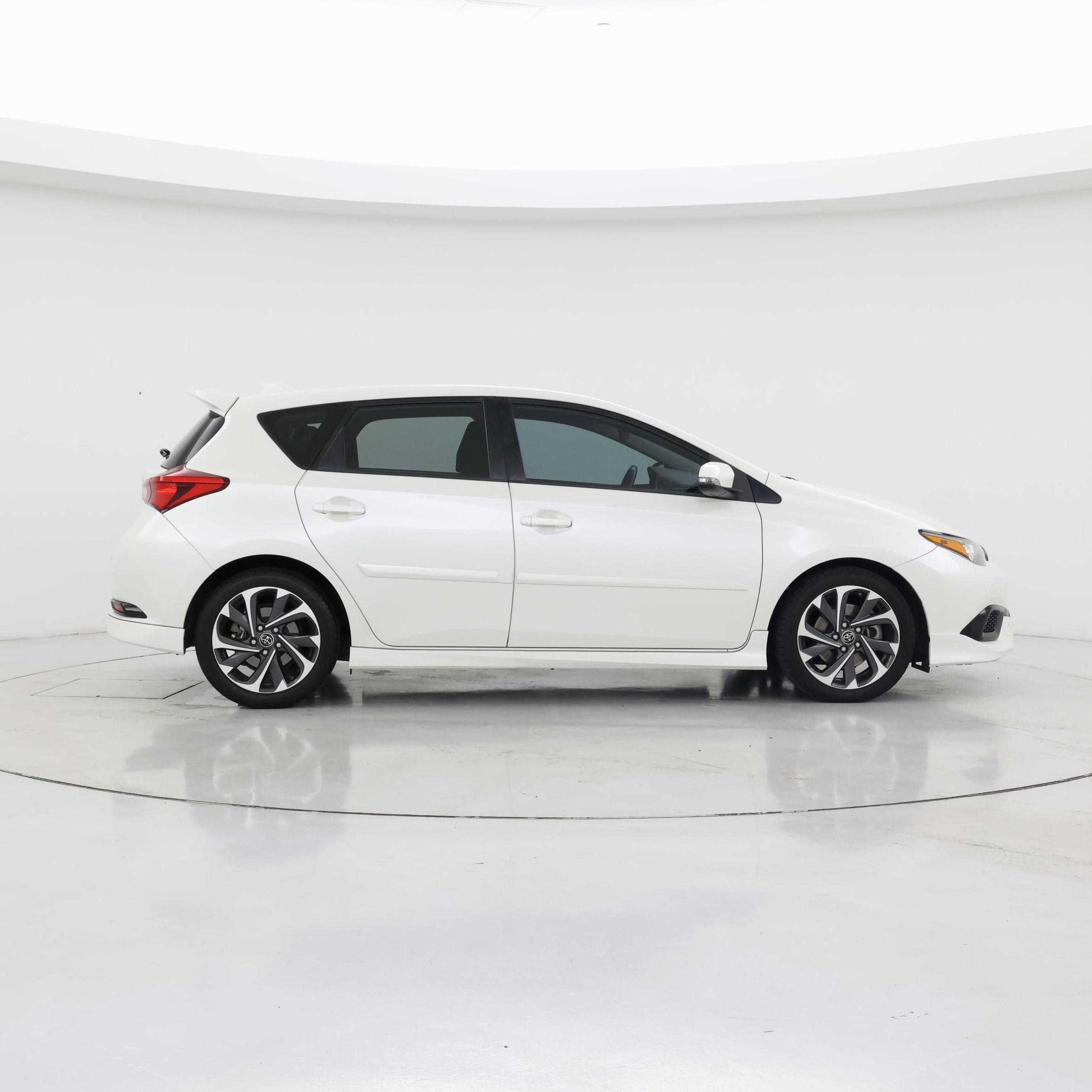 Thumbnail: 2017 Toyota Corolla iM - 7