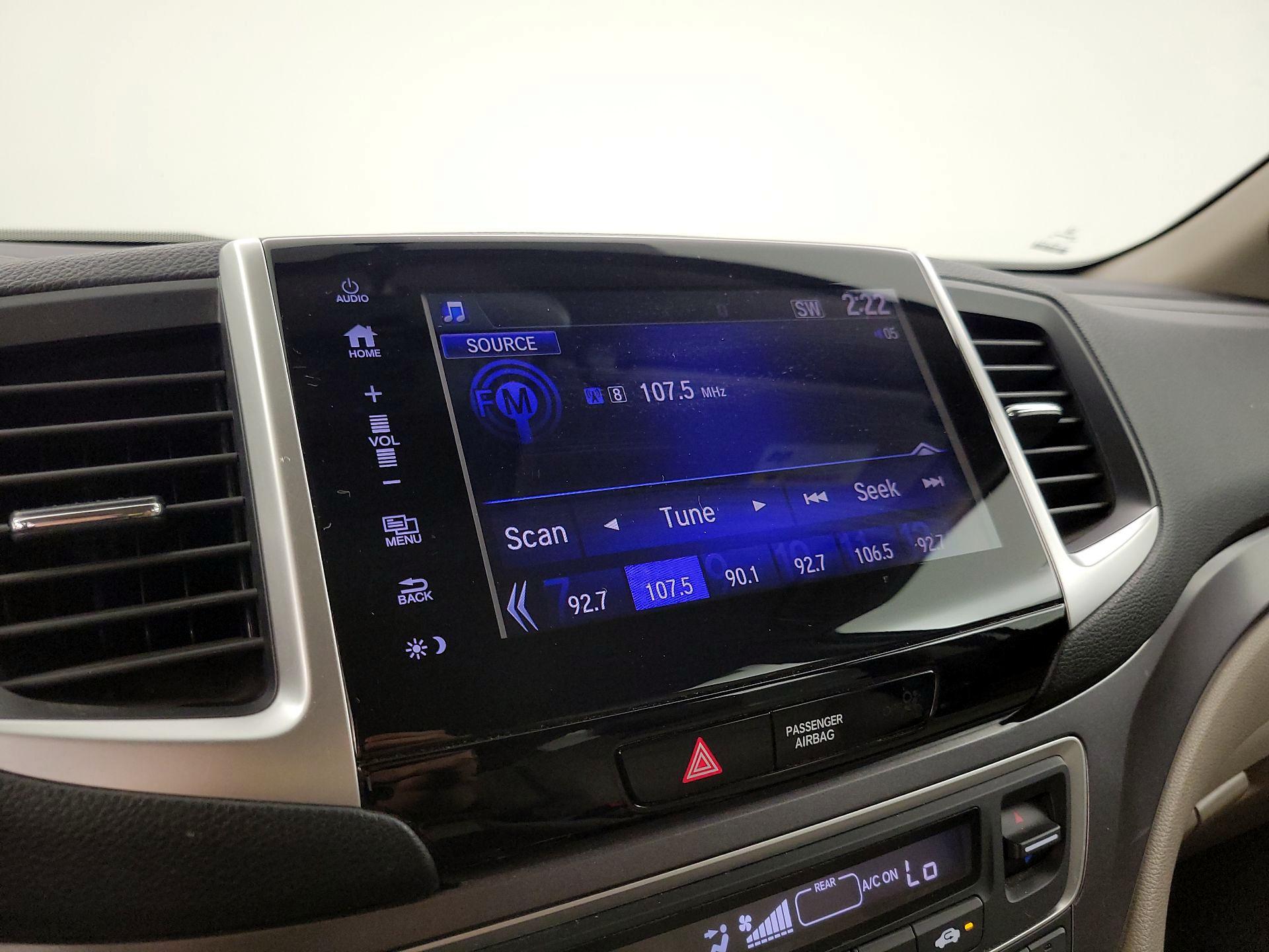 Thumbnail: 2018 Honda Pilot - 15