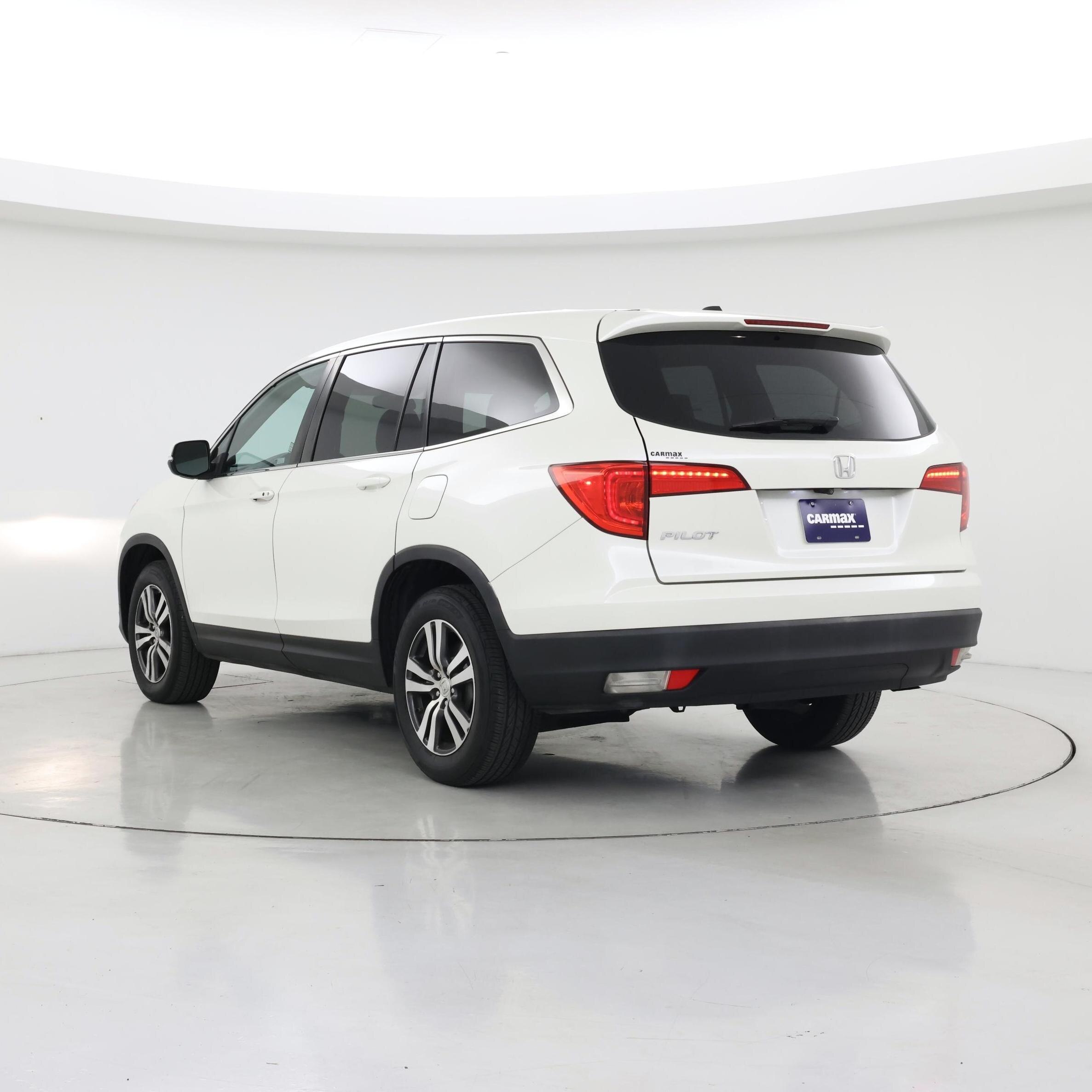 Thumbnail: 2018 Honda Pilot - 2