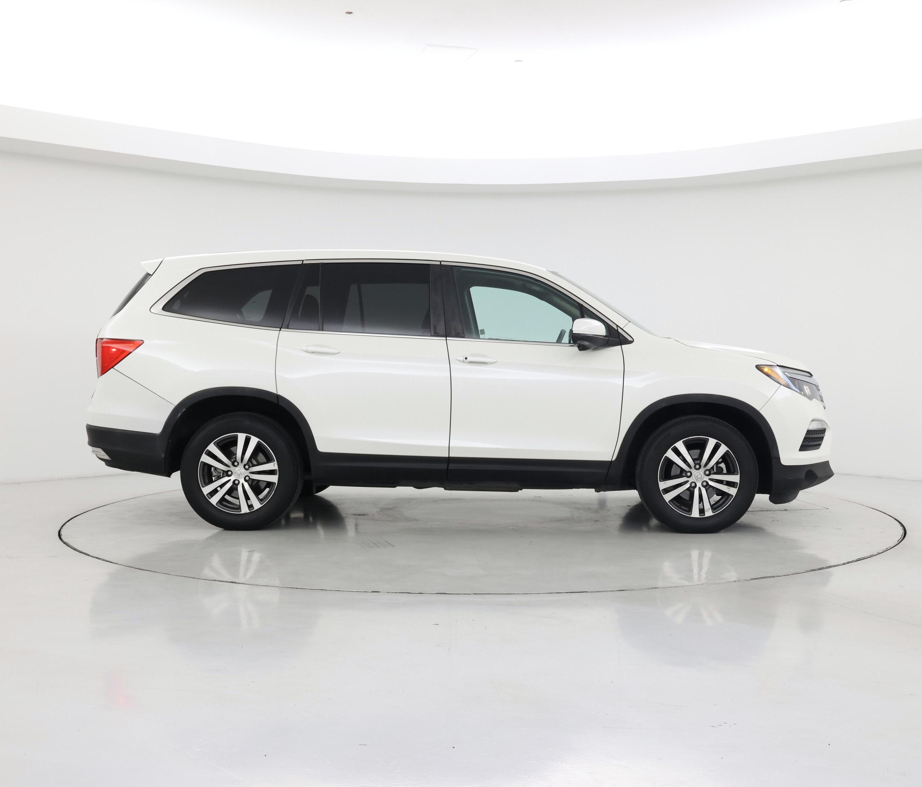Thumbnail: 2018 Honda Pilot - 7