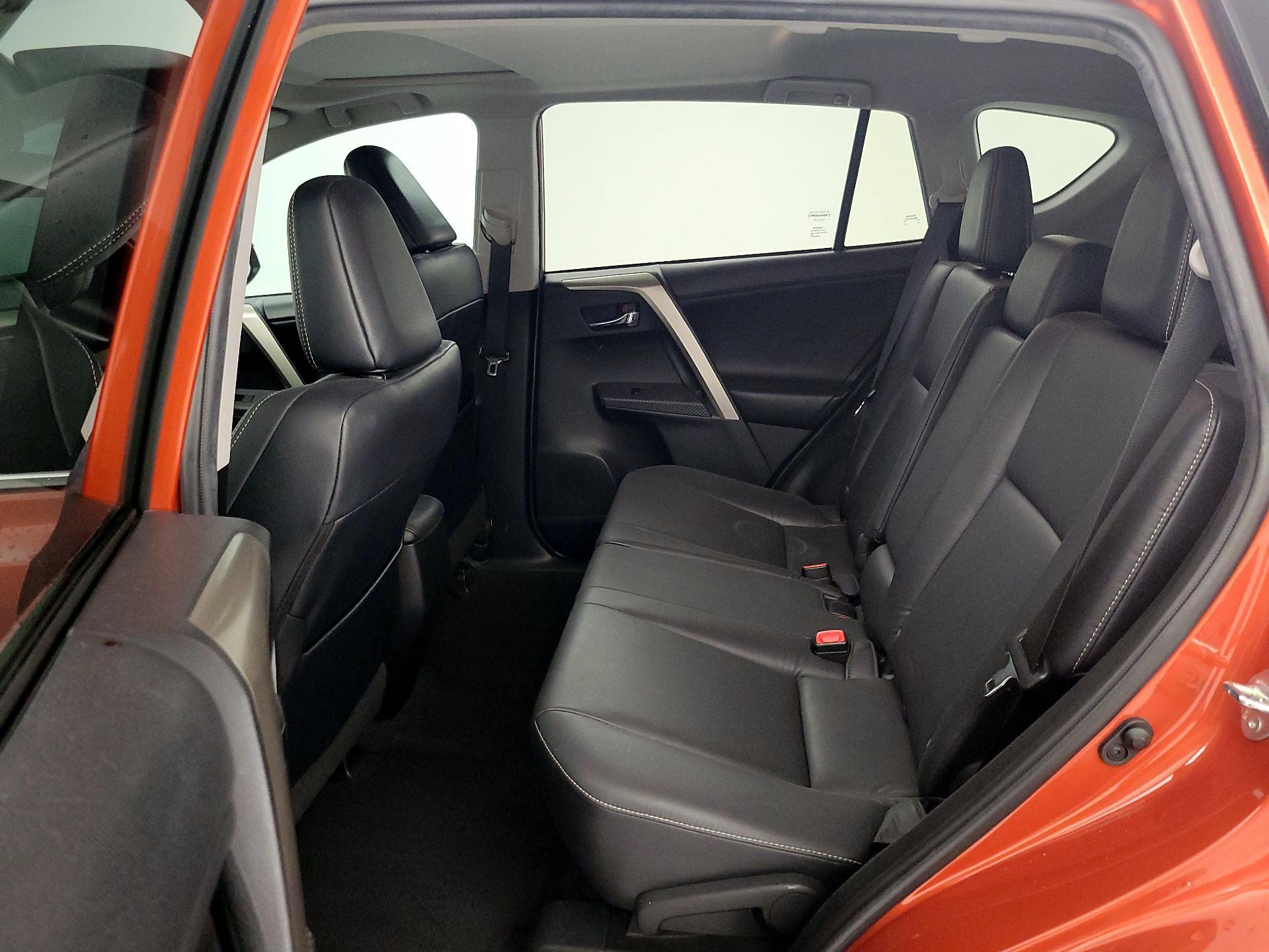 Thumbnail: 2015 Toyota RAV4 - 20
