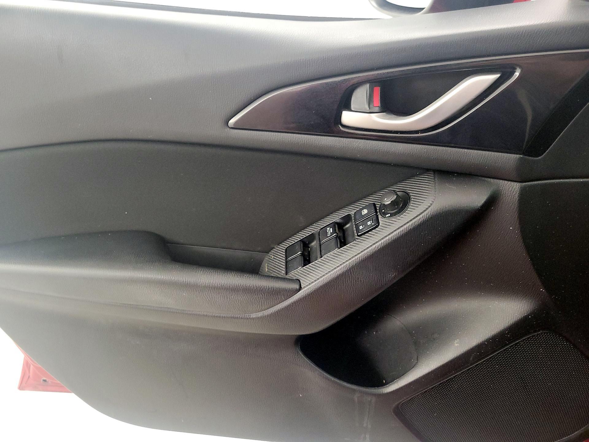 Thumbnail: 2016 Mazda Mazda3 - 12