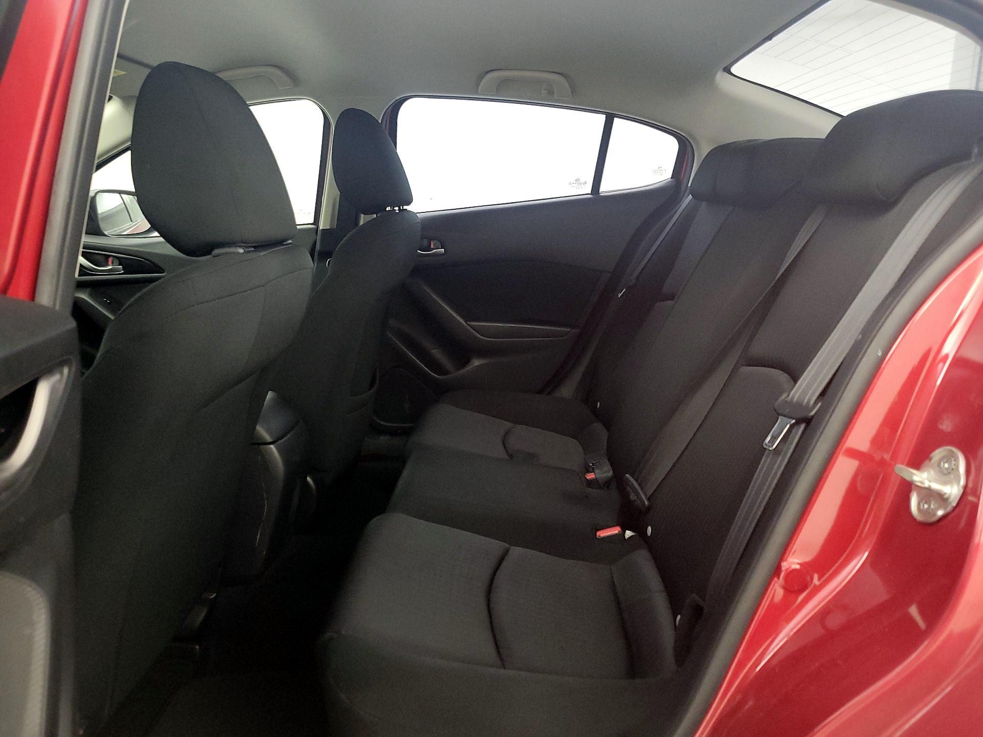 Thumbnail: 2016 Mazda Mazda3 - 19