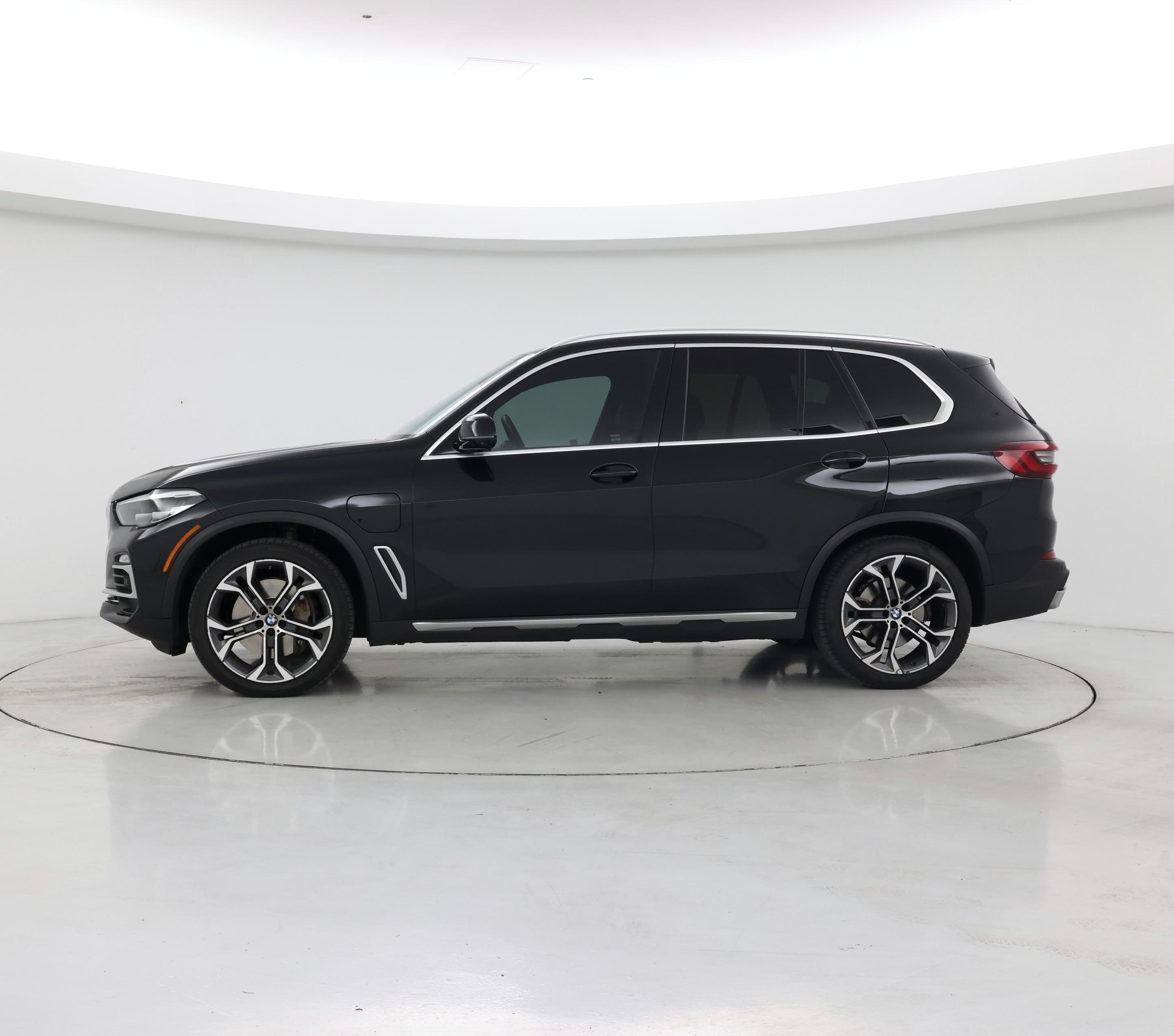 Thumbnail: 2021 BMW X5 - 3