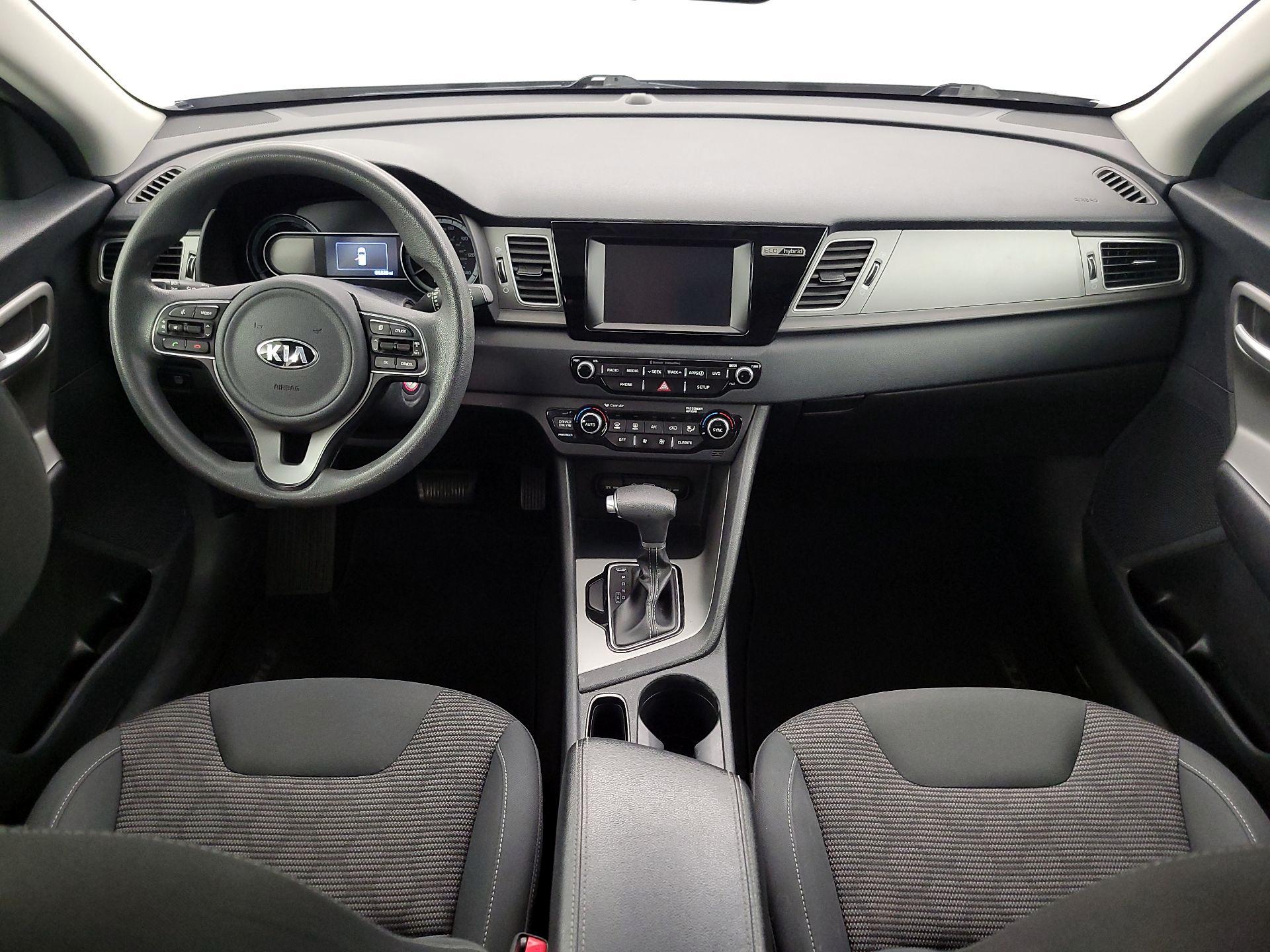 Thumbnail: 2017 Kia Niro - 9
