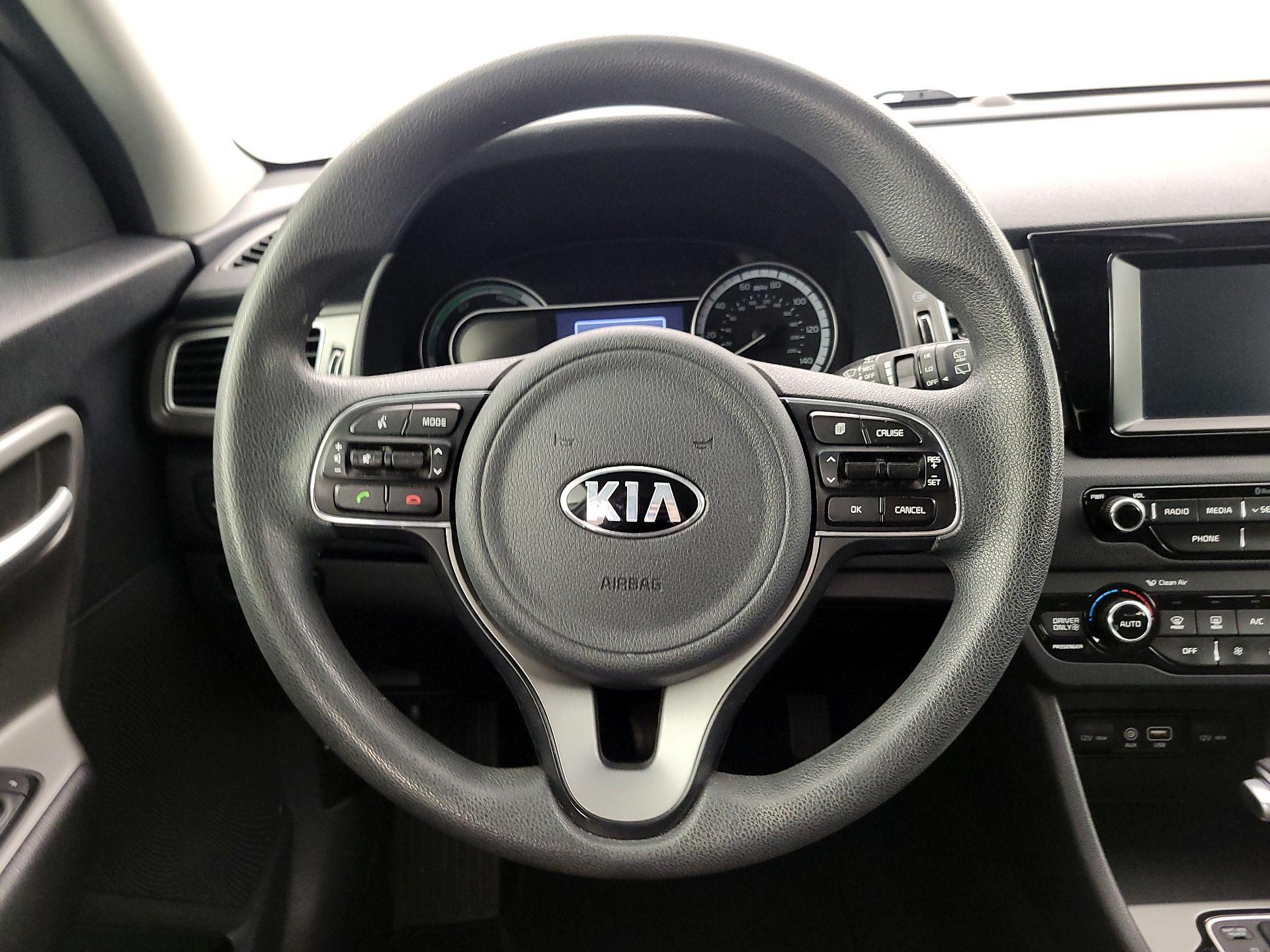 Thumbnail: 2017 Kia Niro - 10