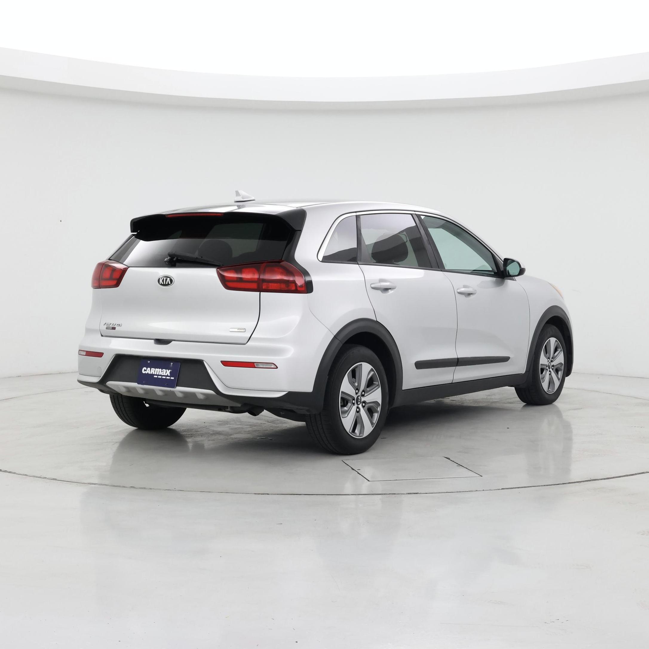 Thumbnail: 2017 Kia Niro - 8