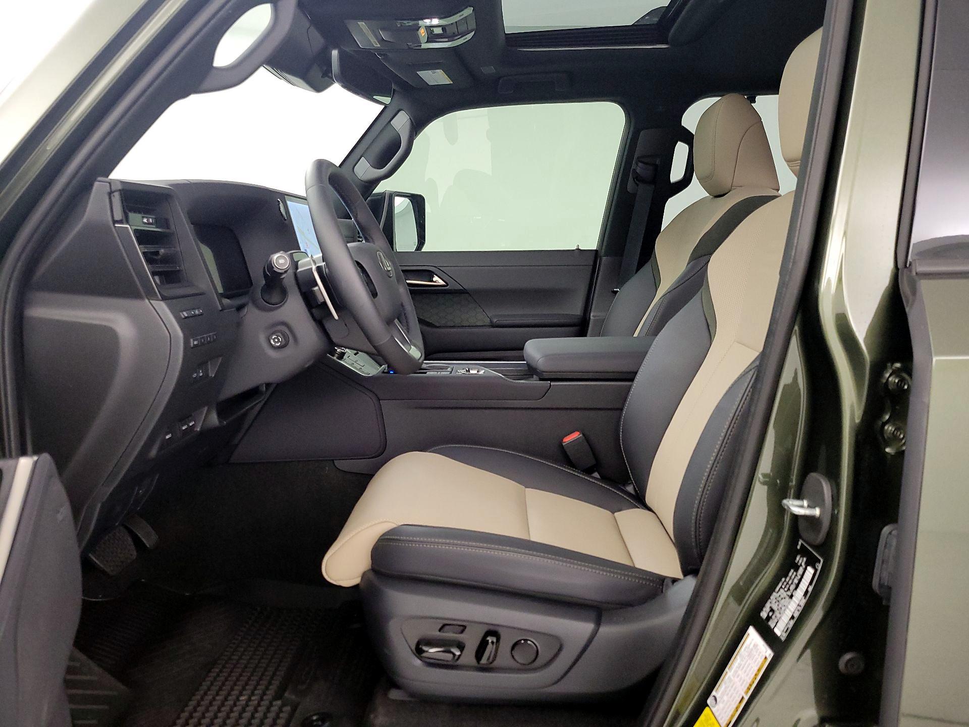 Thumbnail: 2025 Lexus GX - 11