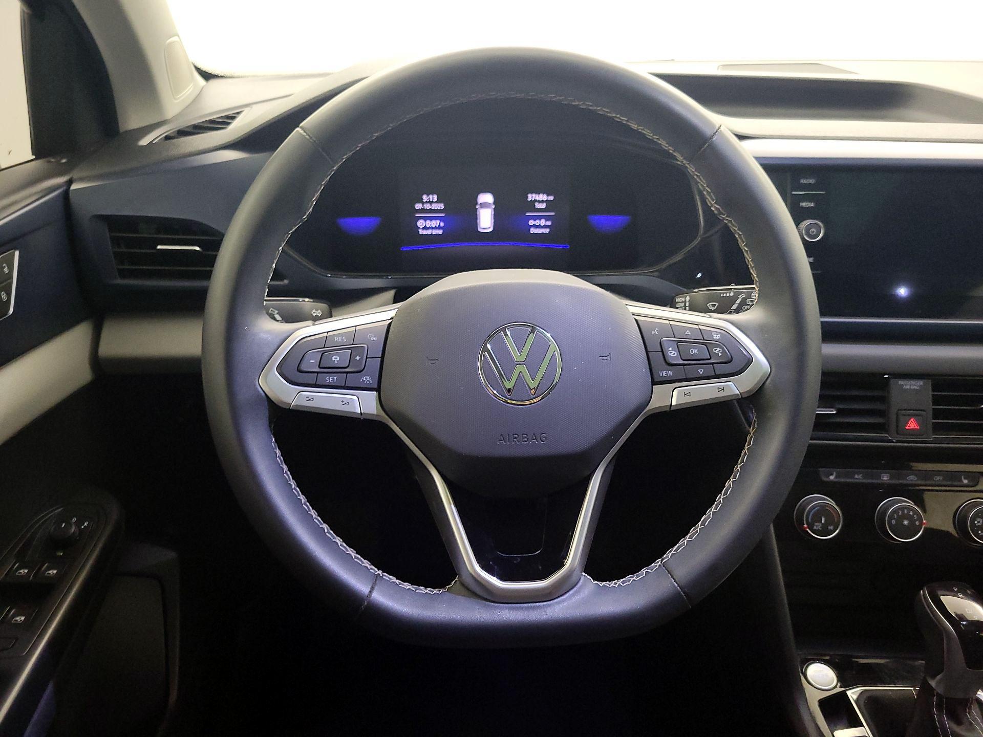 Thumbnail: 2023 Volkswagen Taos - 10