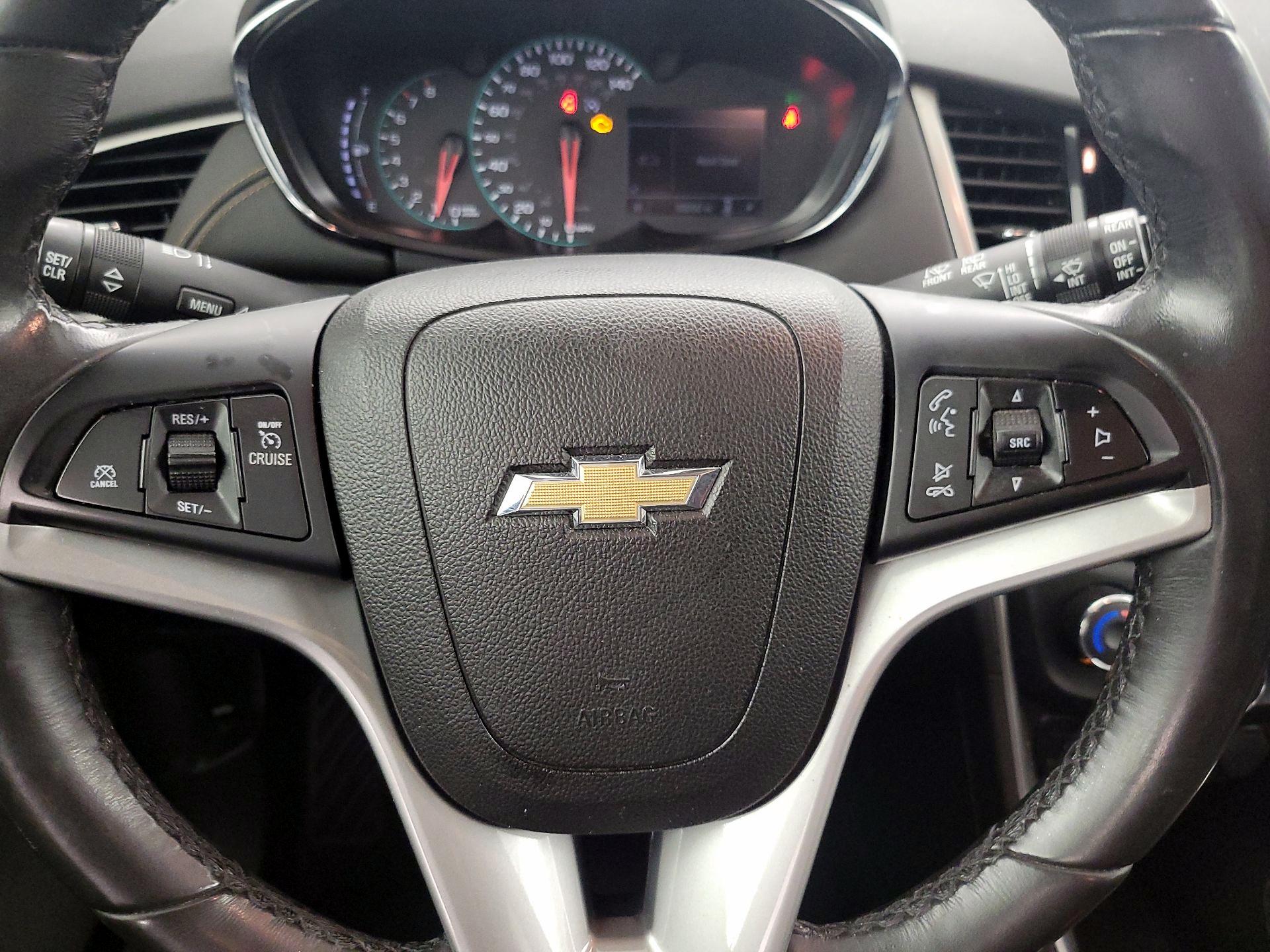Thumbnail: 2018 Chevrolet Trax - 10