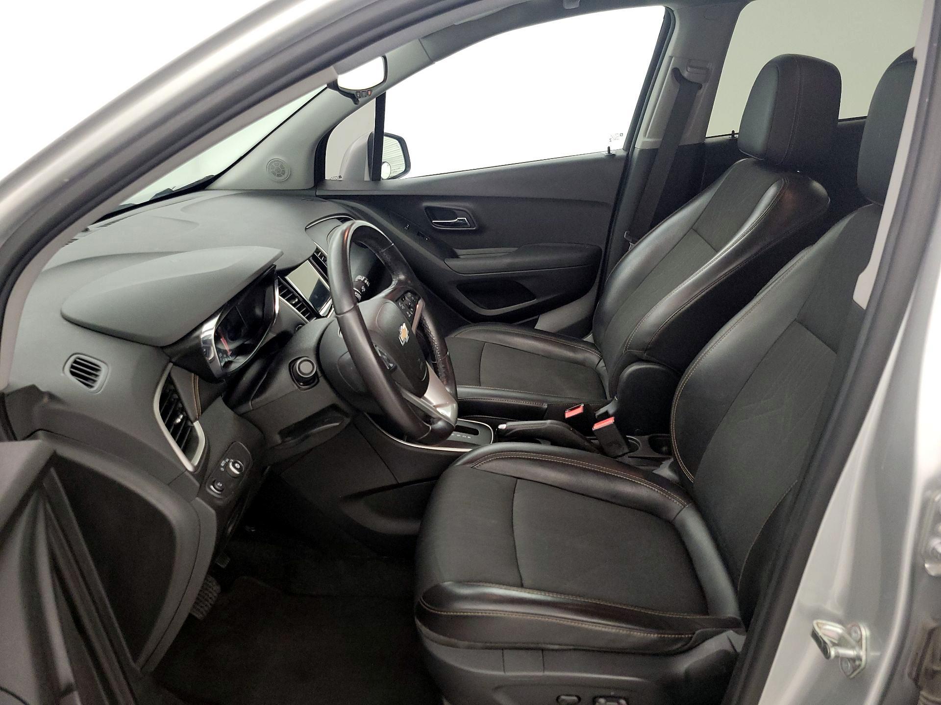 Thumbnail: 2018 Chevrolet Trax - 11