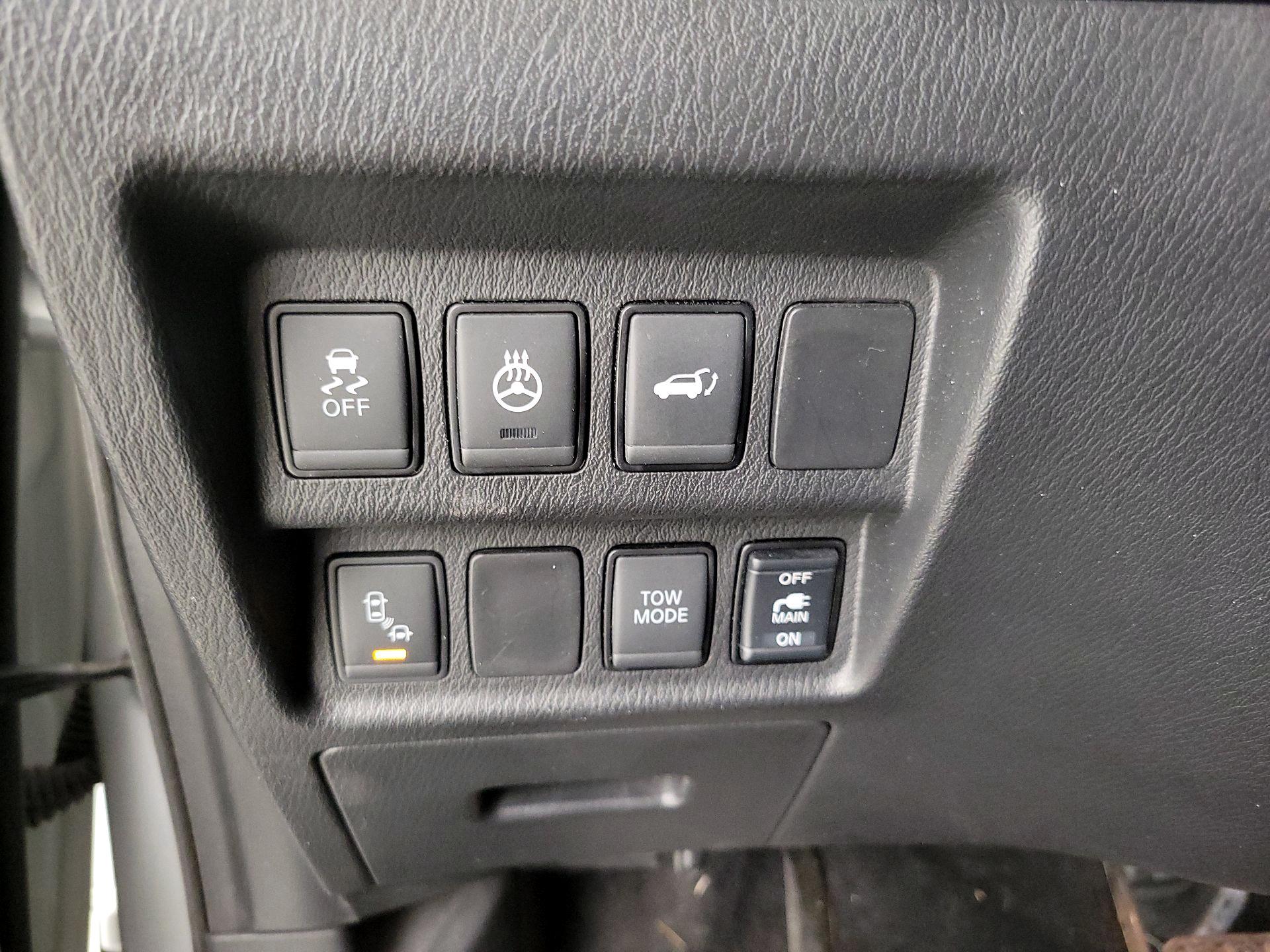 Thumbnail: 2019 Nissan Pathfinder - 13