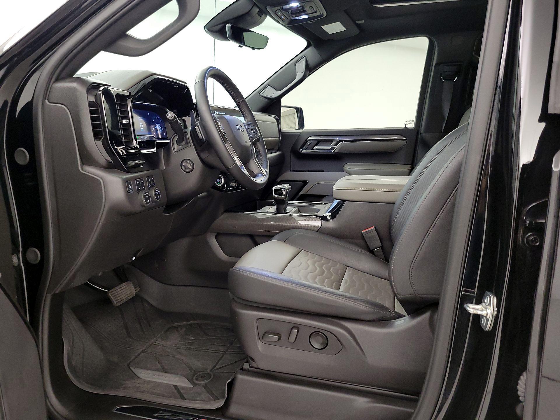 Thumbnail: 2025 Chevrolet Silverado 1500 - 11