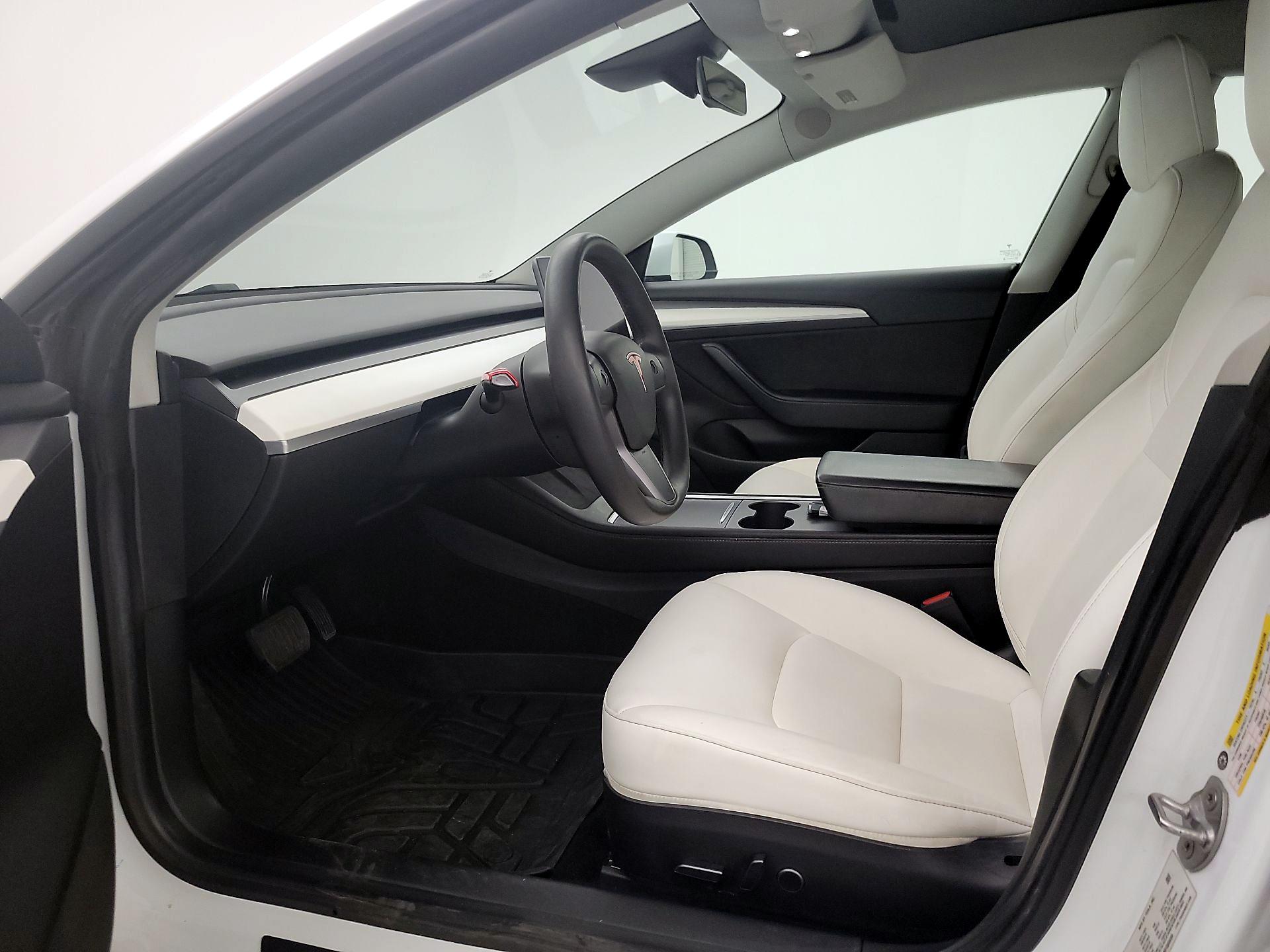 Thumbnail: 2021 Tesla Model 3 - 11