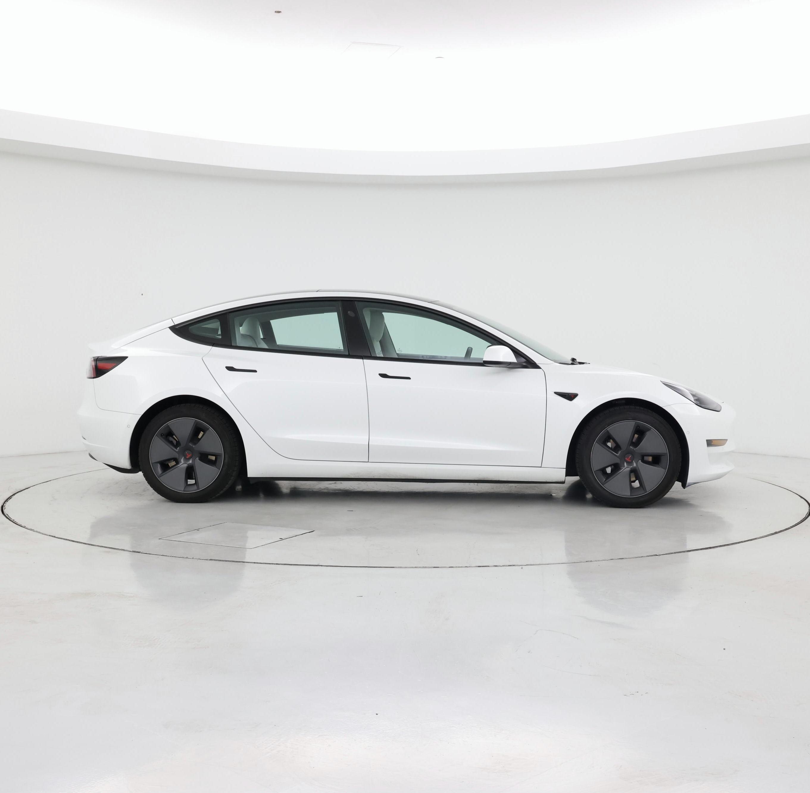 Thumbnail: 2021 Tesla Model 3 - 7