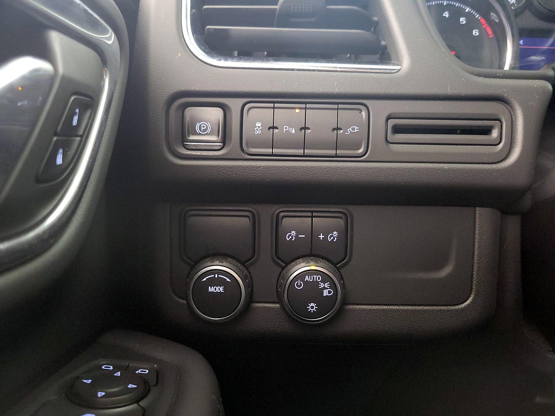 Thumbnail: 2021 Chevrolet Suburban - 13