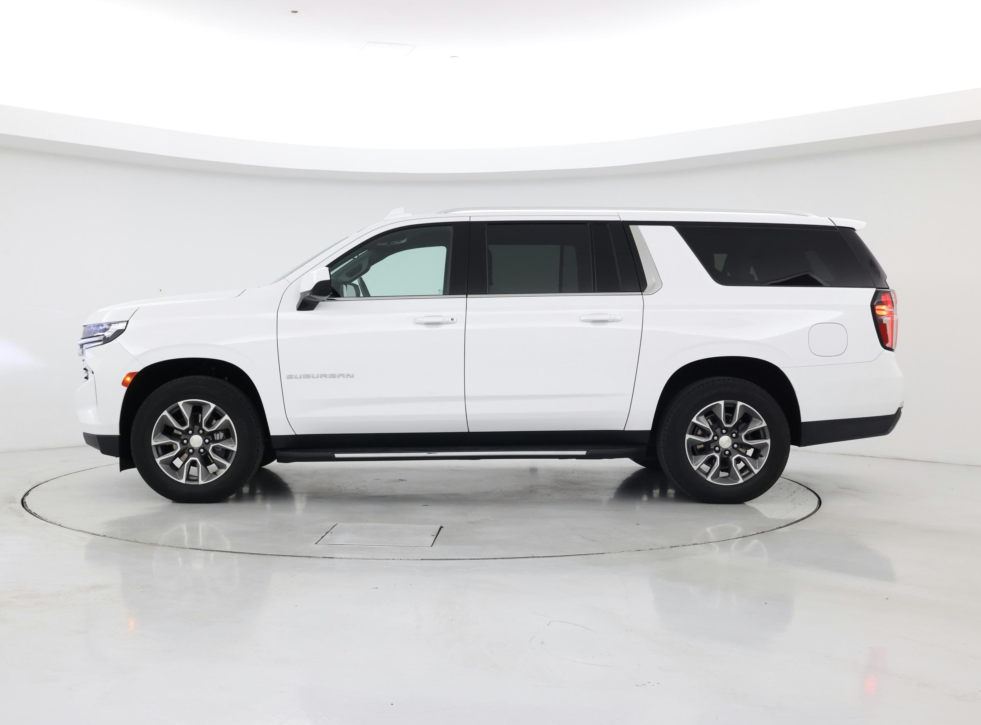Thumbnail: 2021 Chevrolet Suburban - 3