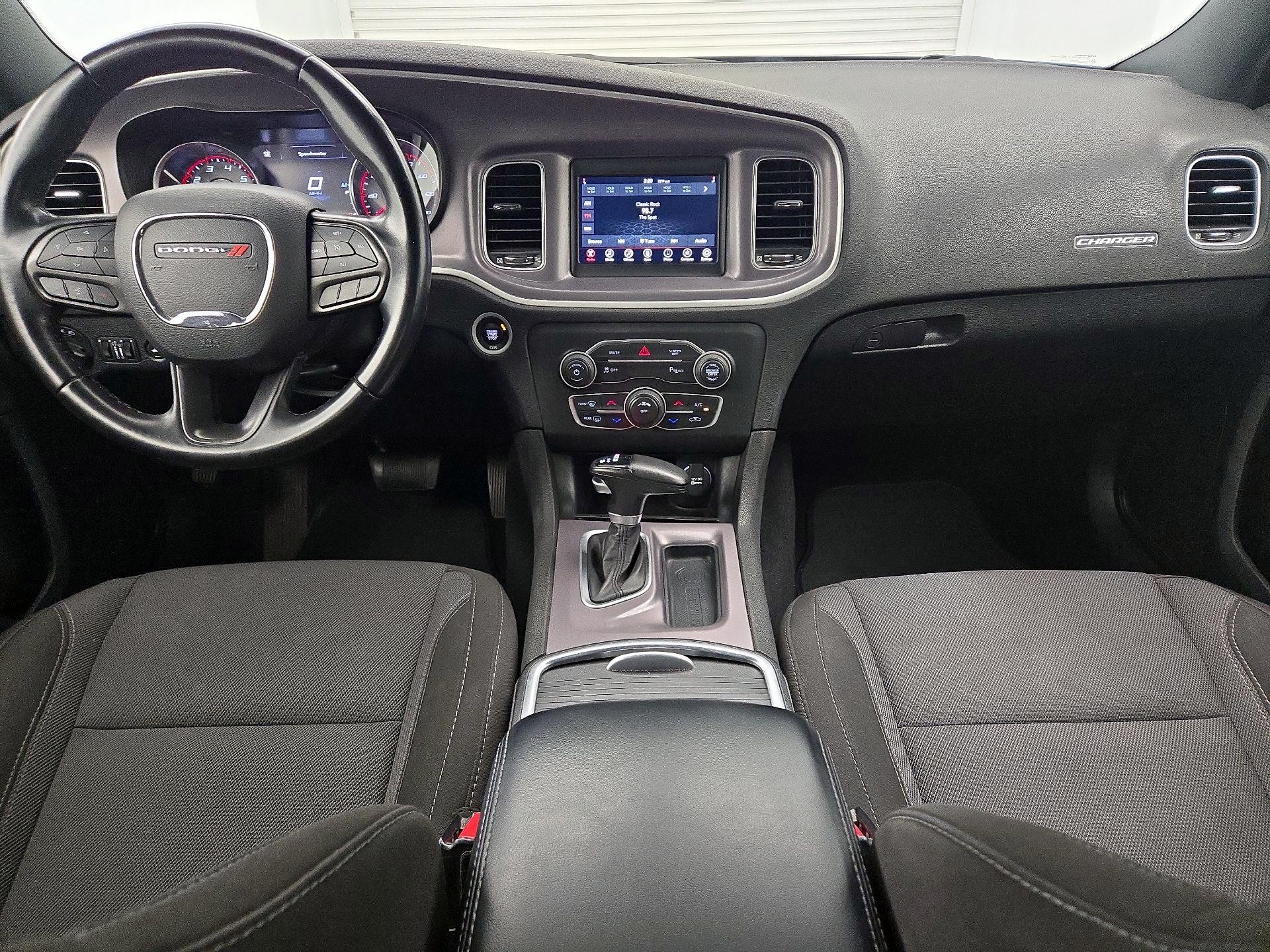 Thumbnail: 2022 Dodge Charger - 9